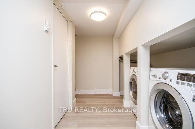 Photo 6 of Unit B, 2430 Iris Street, Ottawa, Parkway Park — HOMEH