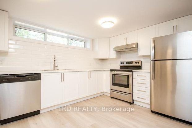 Photo 9 of Unit B, 2430 Iris Street, Ottawa, Parkway Park — HOMEH