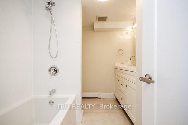 Photo 16 of Unit B, 2430 Iris Street, Ottawa, Parkway Park — HOMEH