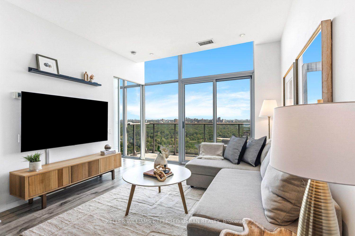 Photo 10 of Unit PH3513, 105 The Queensway, Toronto, High Park-Swansea — HOMEH