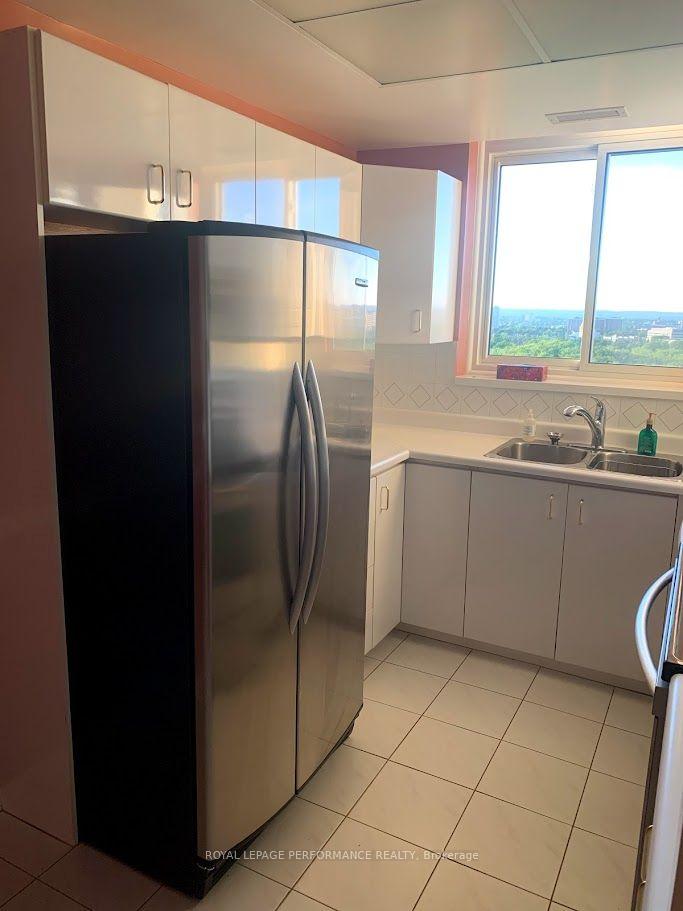 Photo 6 of Unit 1602, 1705 Playfair Dr., Ottawa, Playfair Park — HOMEH