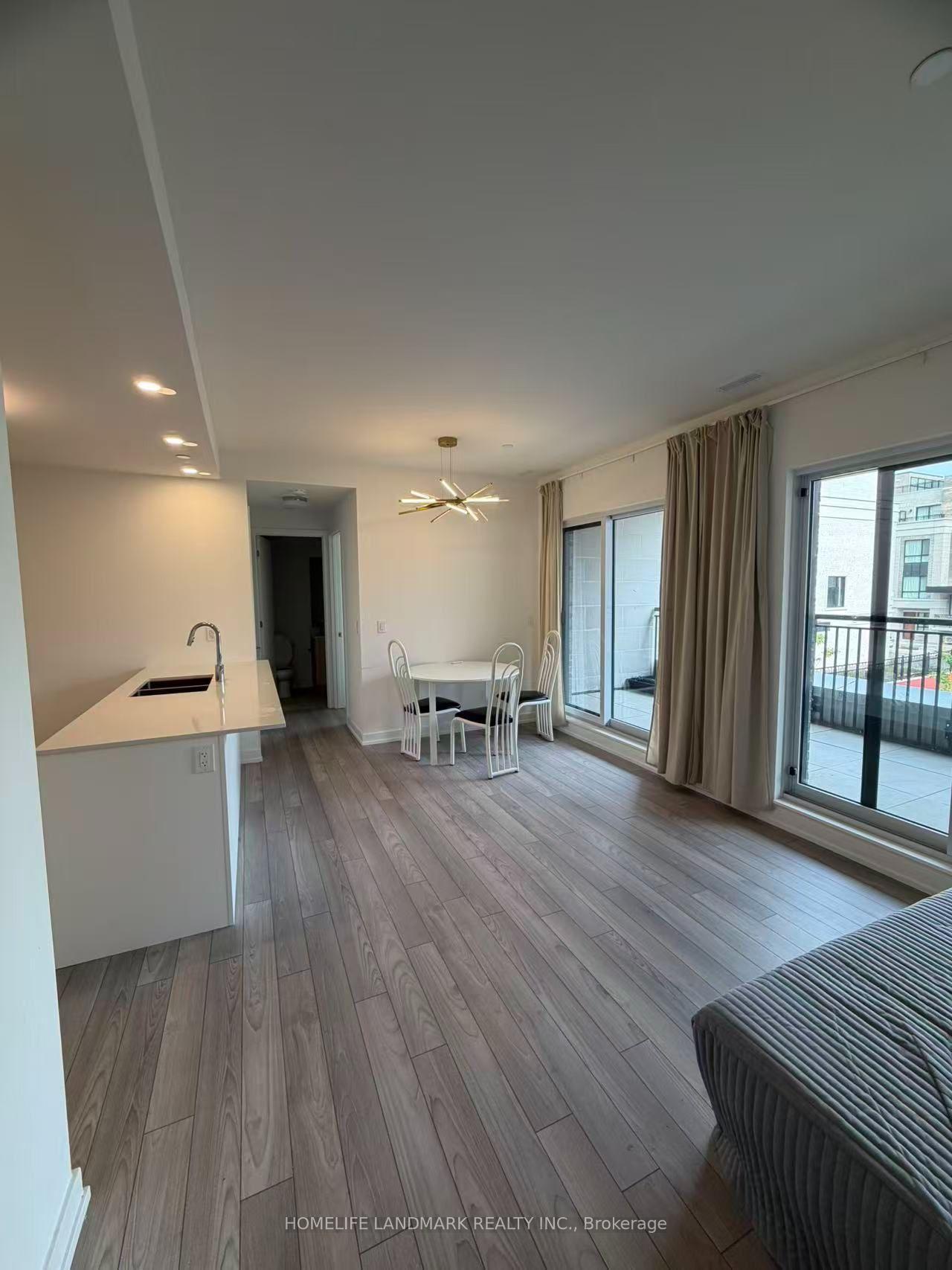 Photo 6 of Unit G-201, 10 Walder Lane, Richmond Hill, Rural Richmond Hill — HOMEH