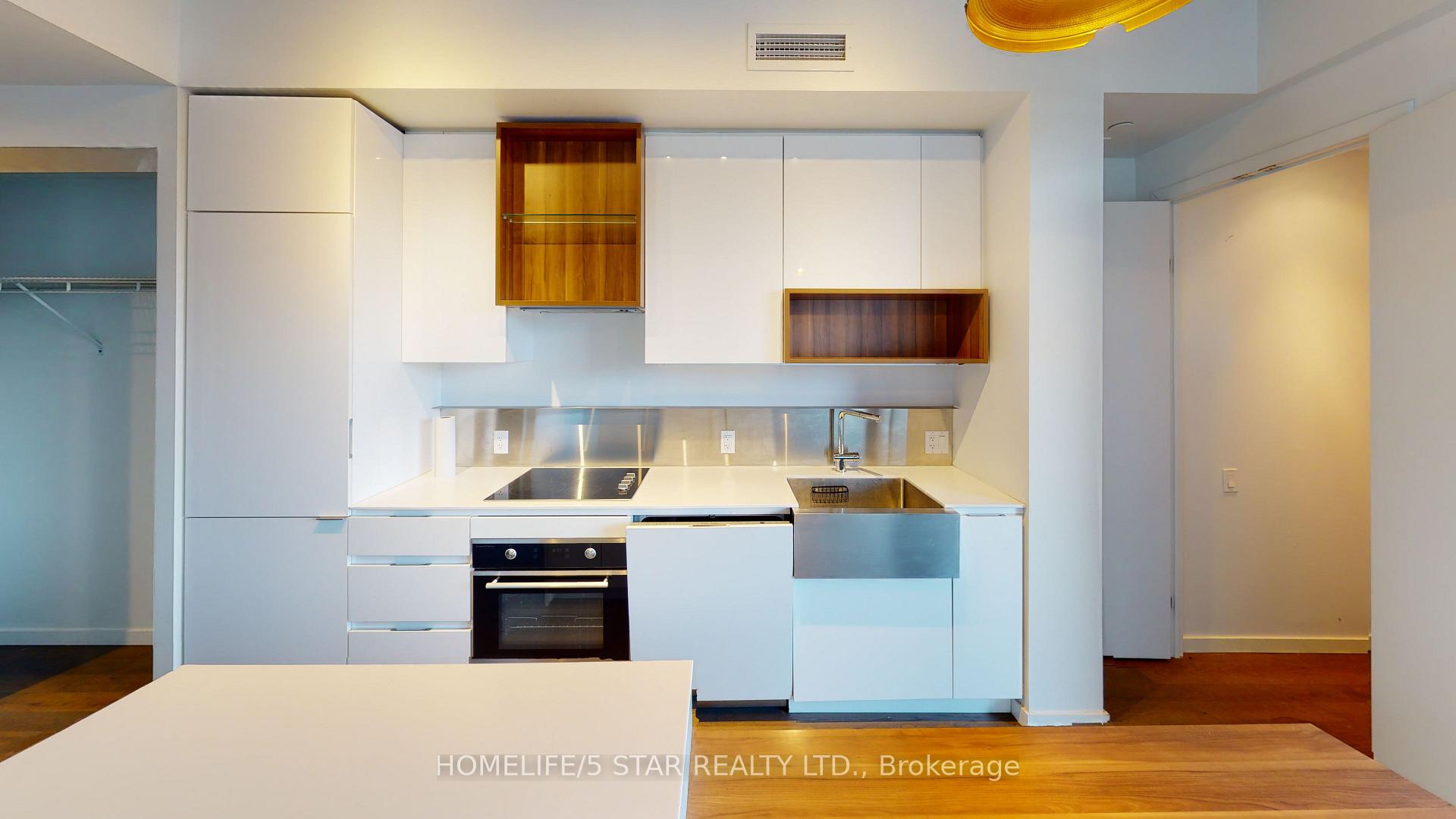 Photo 4 of Unit 310, 383 Sorauren Avenue, Toronto, Roncesvalles — HOMEH