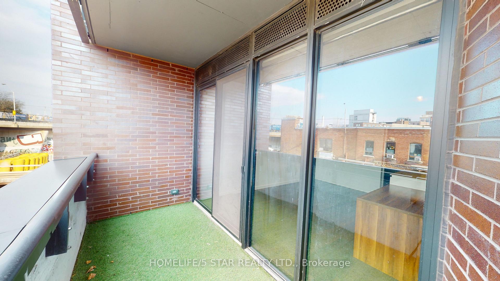 Photo 10 of Unit 310, 383 Sorauren Avenue, Toronto, Roncesvalles — HOMEH