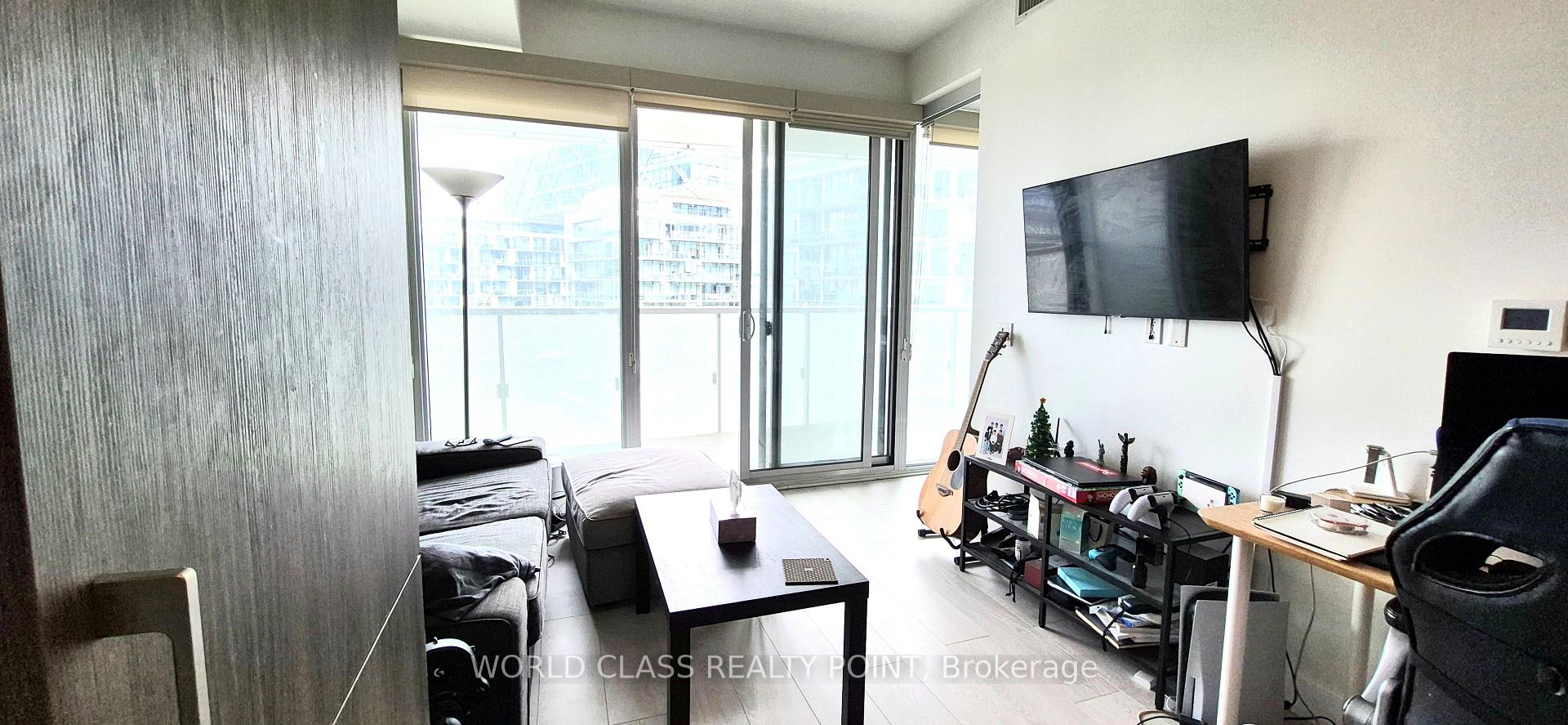 Photo 5 of Unit 724, 15 Queens Quay E, Toronto, Waterfront Communities — HOMEH