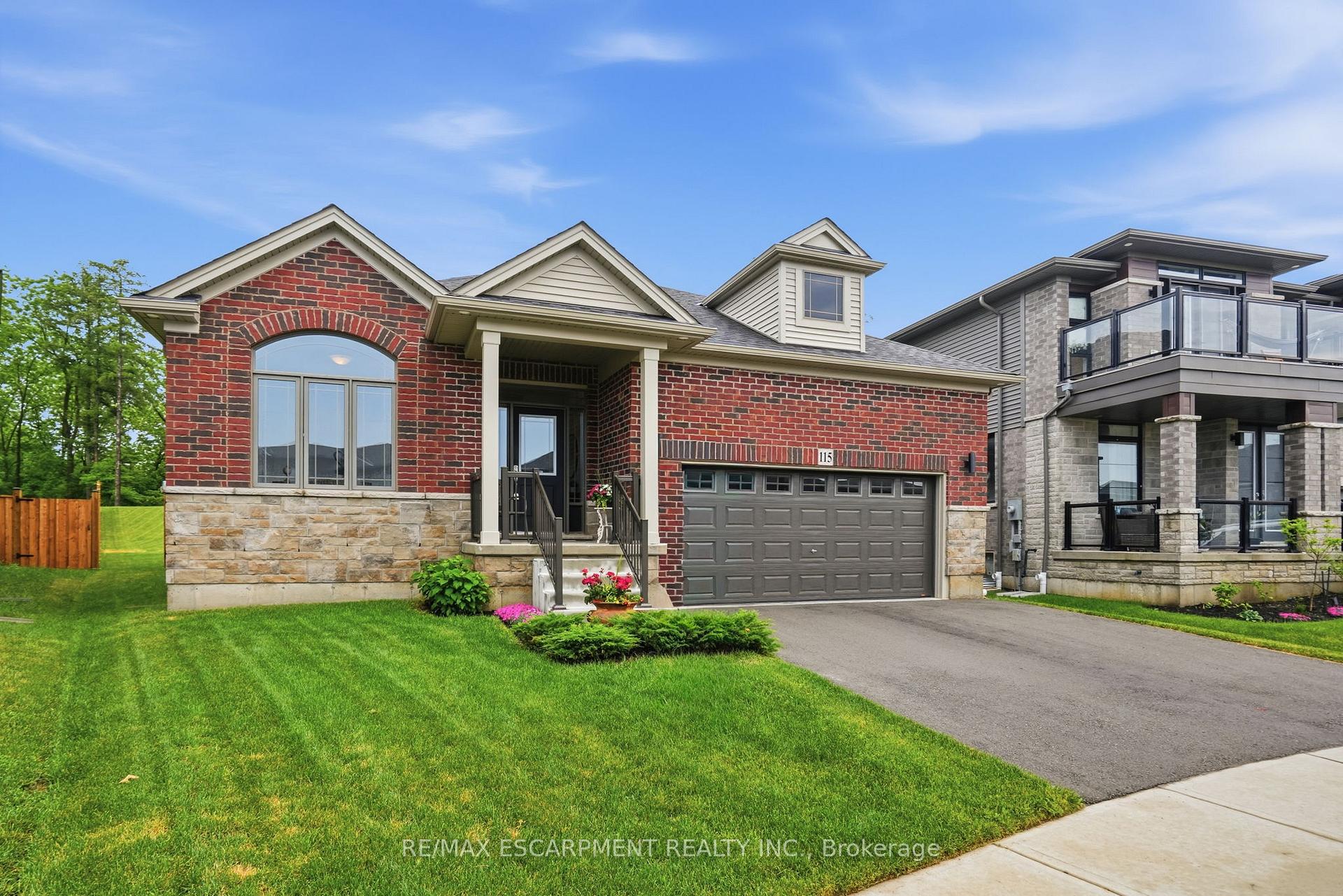 Photo 3 of 115 Daugaard Avenue, Brant, Paris — HOMEH