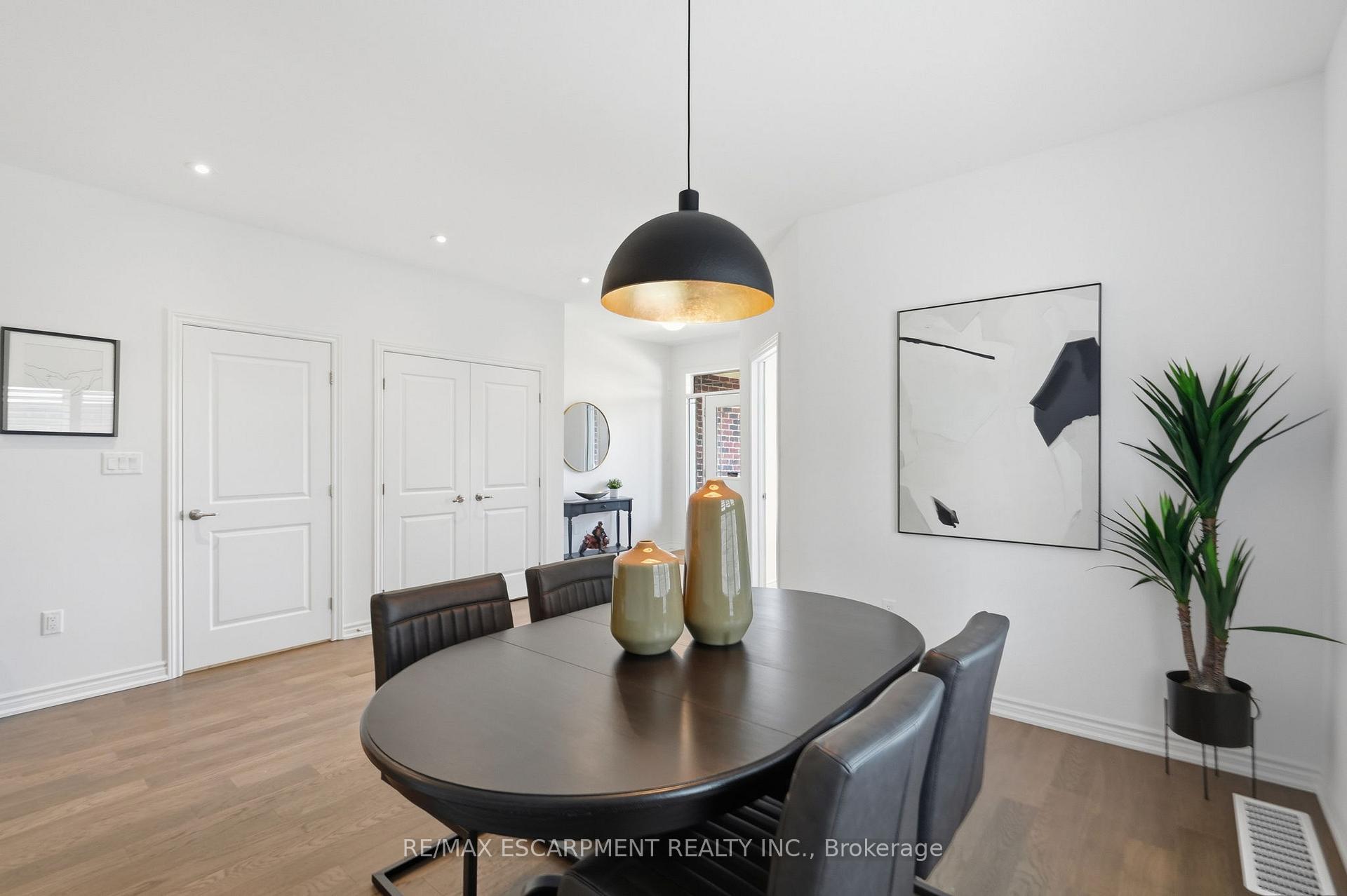 Photo 9 of 115 Daugaard Avenue, Brant, Paris — HOMEH