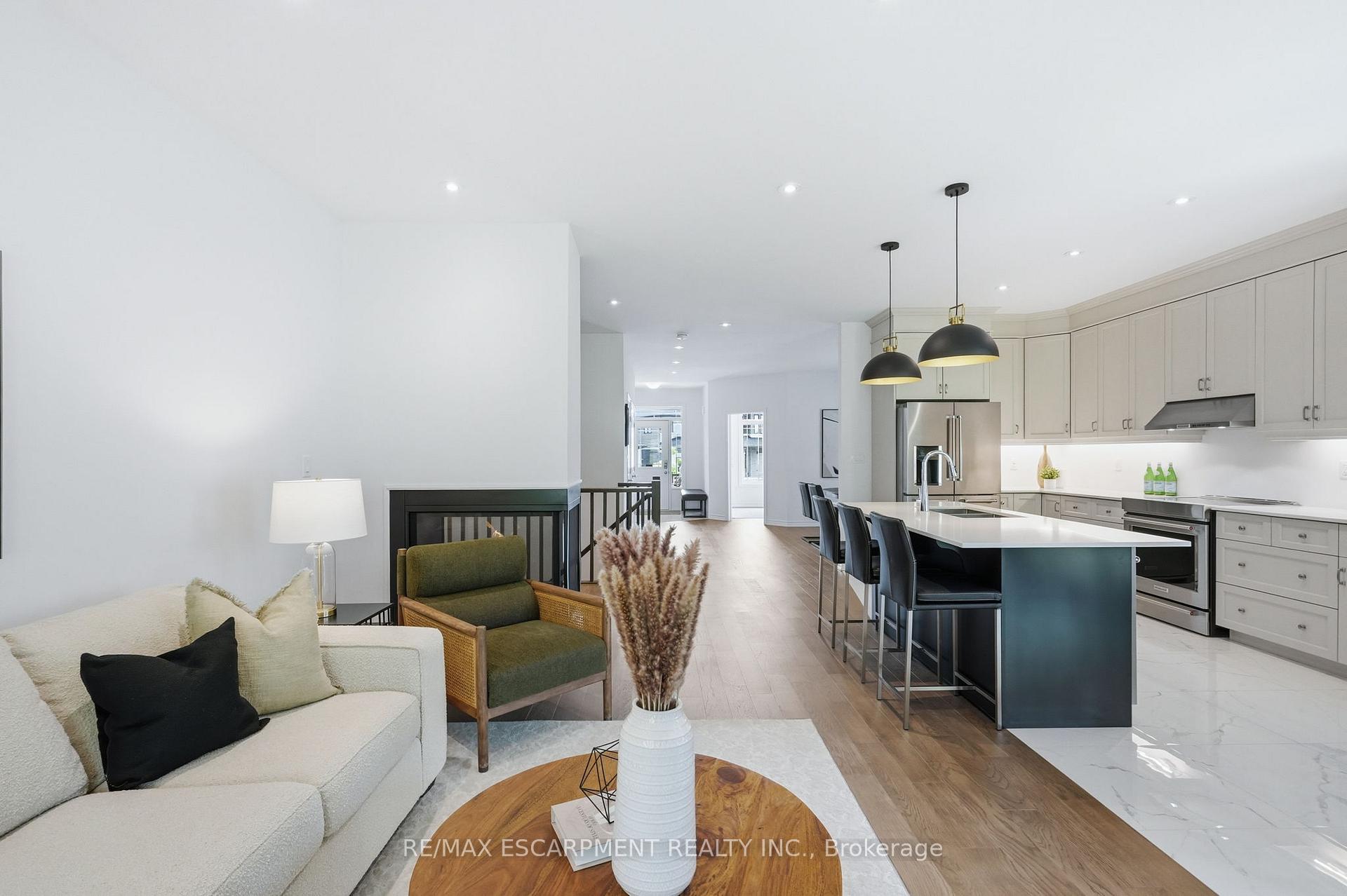 Photo 24 of 115 Daugaard Avenue, Brant, Paris — HOMEH