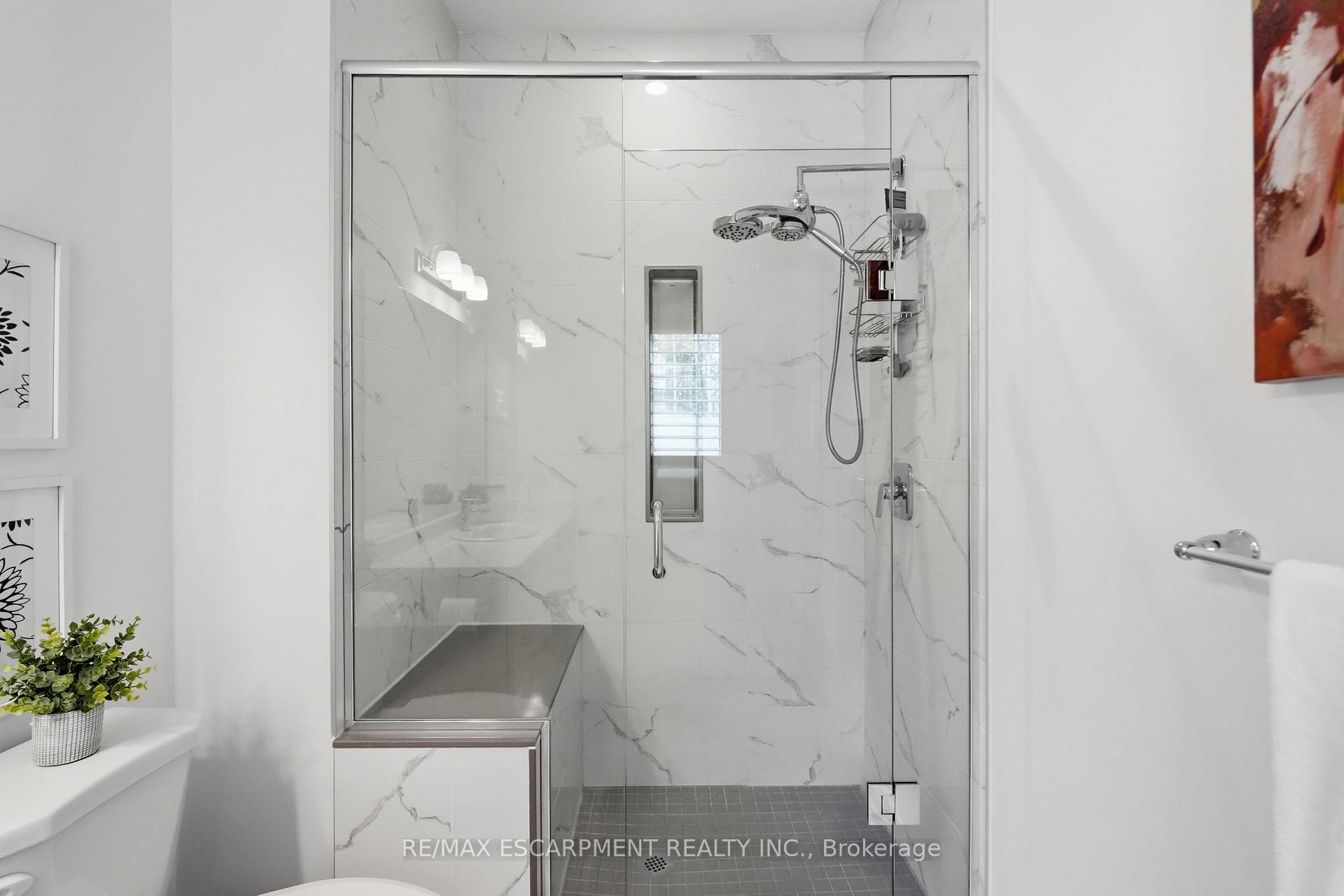 Photo 29 of 115 Daugaard Avenue, Brant, Paris — HOMEH