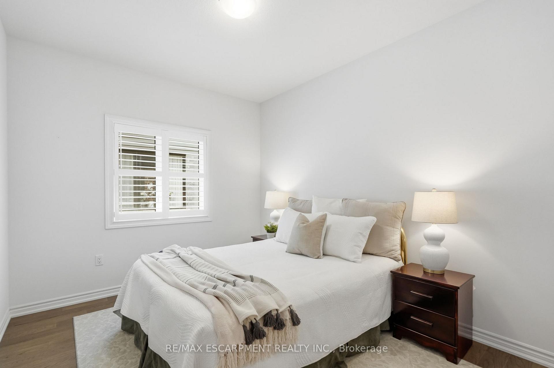 Photo 30 of 115 Daugaard Avenue, Brant, Paris — HOMEH