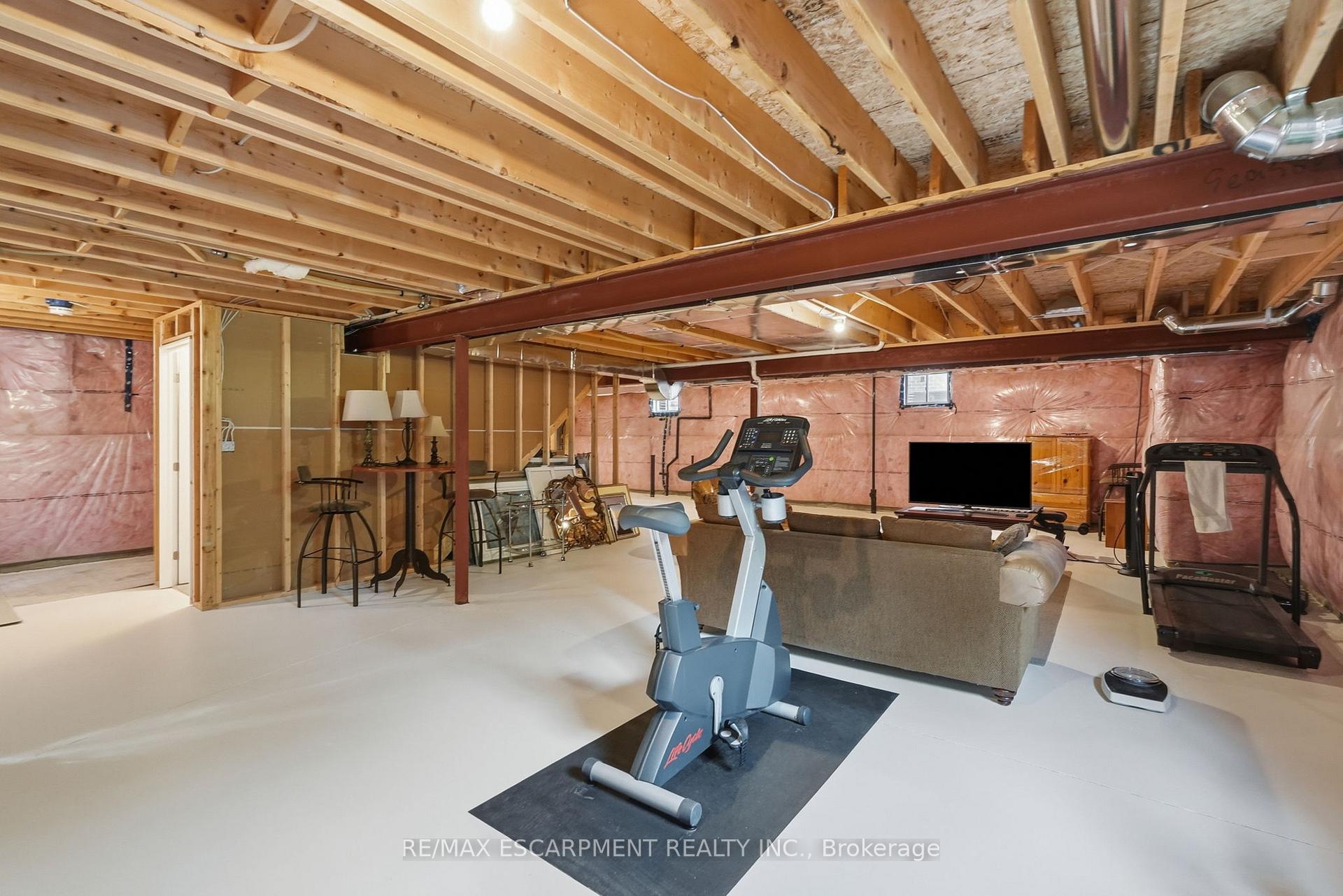 Photo 35 of 115 Daugaard Avenue, Brant, Paris — HOMEH
