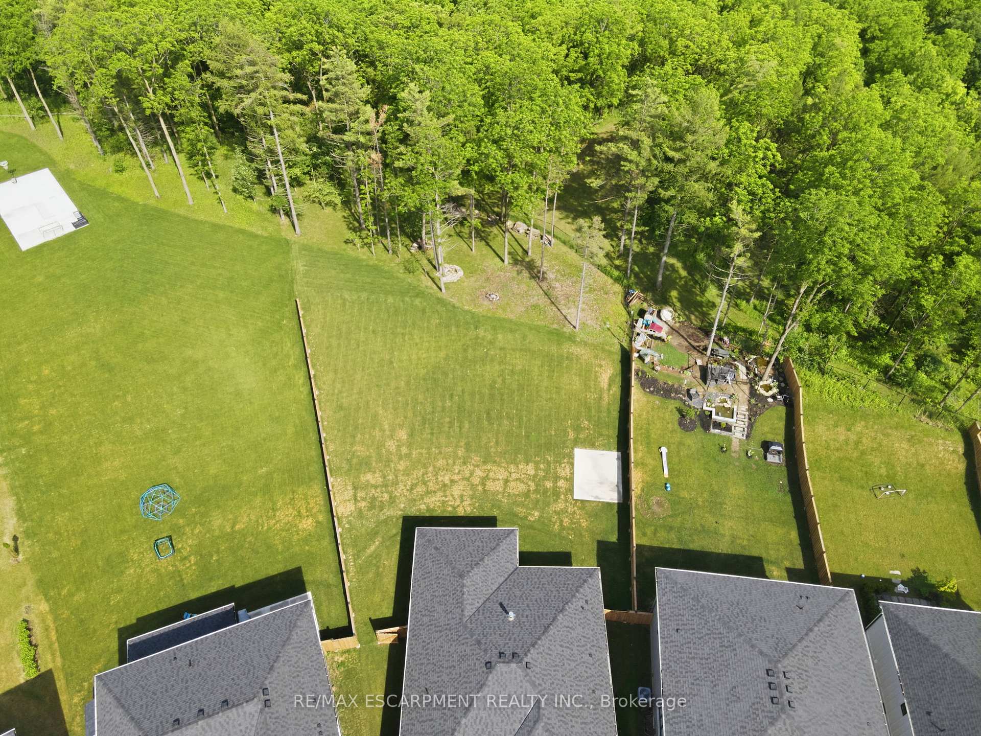 Photo 49 of 115 Daugaard Avenue, Brant, Paris — HOMEH