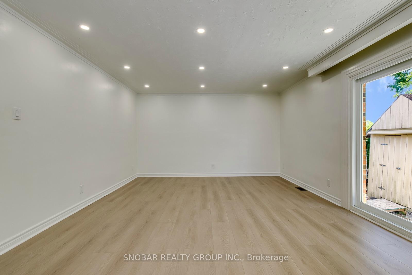 Photo 12 of 99 Jeffcoat Drive, Etobicoke, West Humber-Clairville — HOMEH
