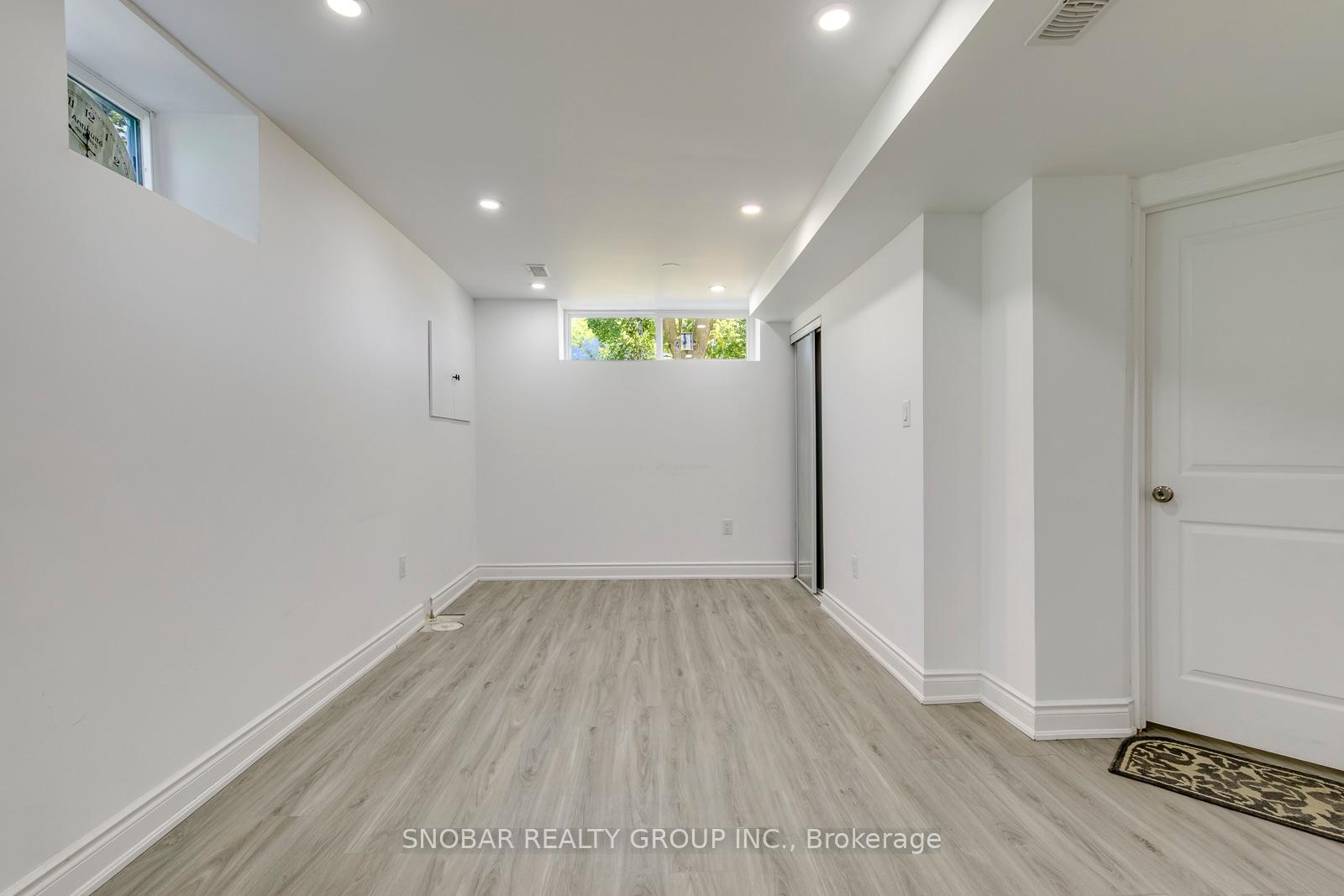 Photo 23 of 99 Jeffcoat Drive, Etobicoke, West Humber-Clairville — HOMEH