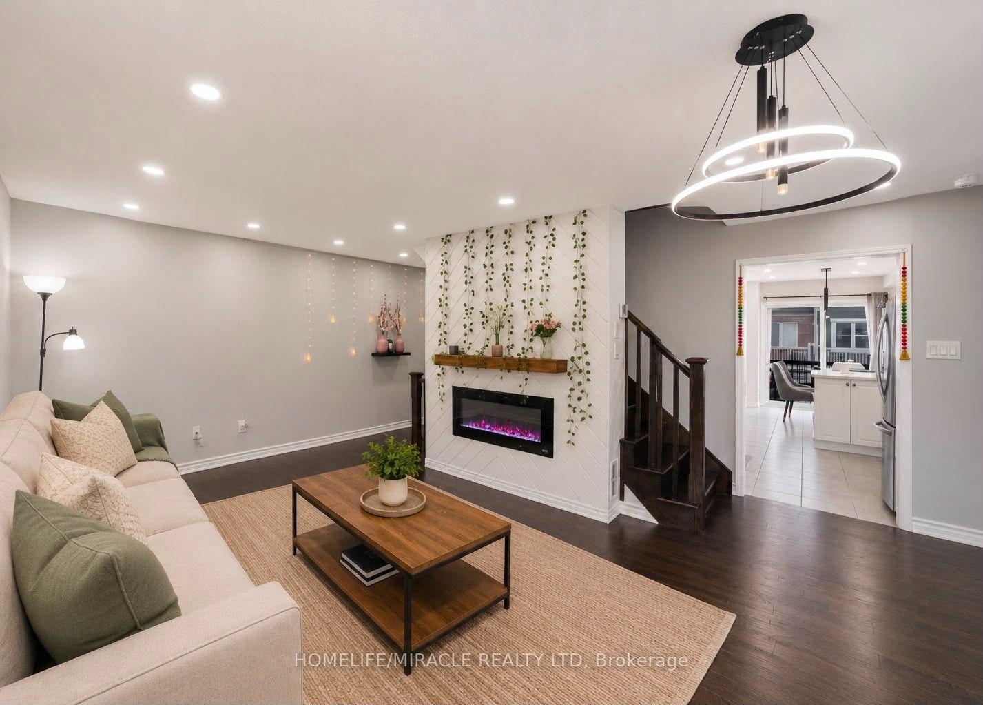 Photo 8 of 24 Metro Crescent, Brampton, Northwest Brampton — HOMEH
