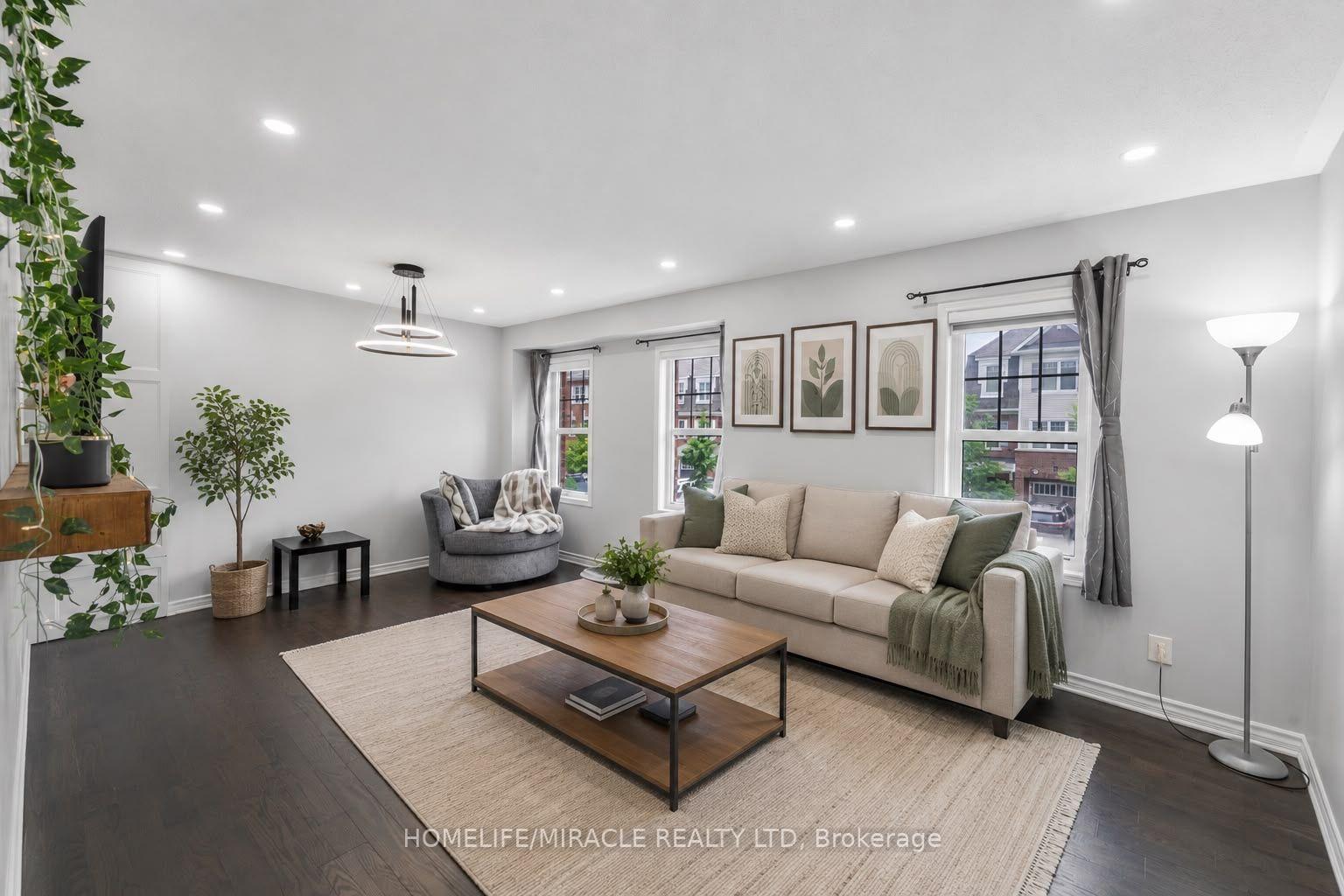 Photo 9 of 24 Metro Crescent, Brampton, Northwest Brampton — HOMEH
