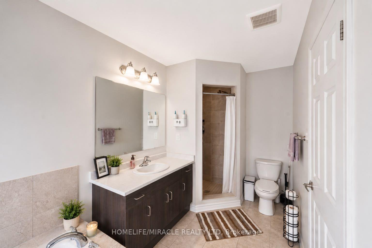 Photo 17 of 24 Metro Crescent, Brampton, Northwest Brampton — HOMEH