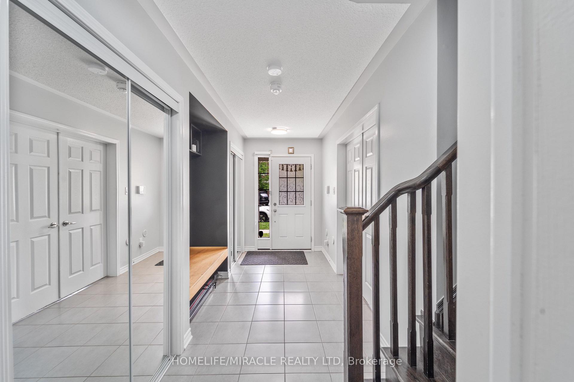 Photo 26 of 24 Metro Crescent, Brampton, Northwest Brampton — HOMEH