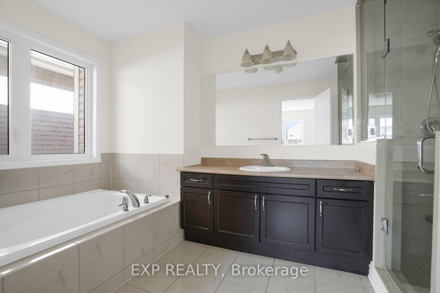 Photo 17 of 353 Grovehill Crescent, Kitchener, Trussler — HOMEH