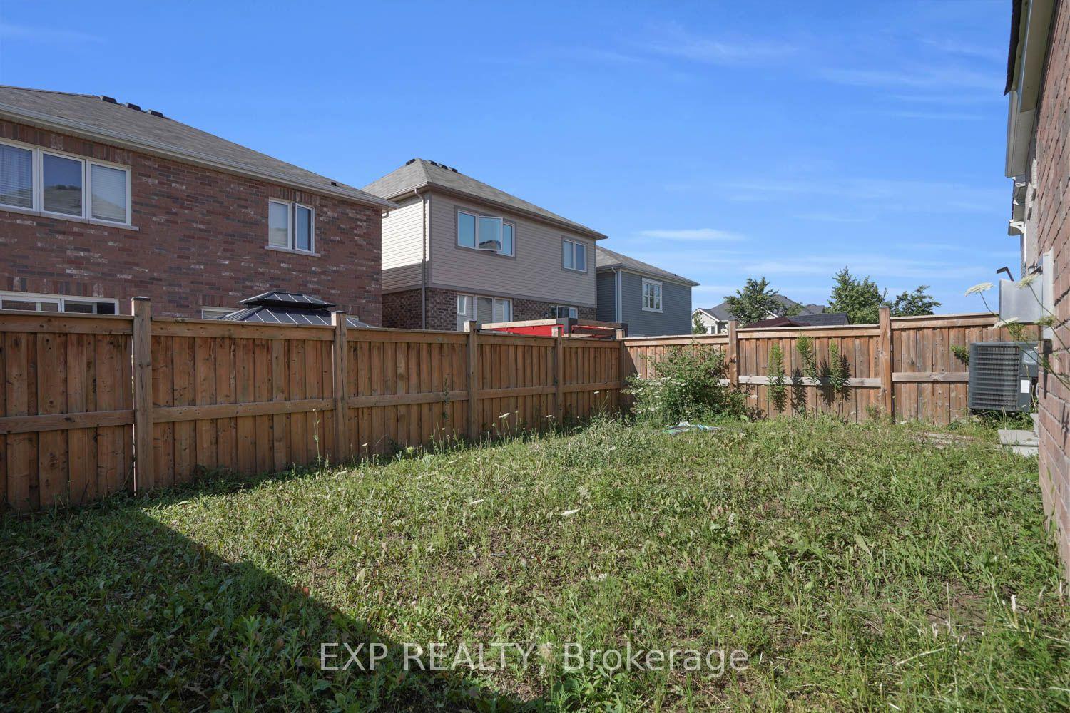 Photo 31 of 353 Grovehill Crescent, Kitchener, Trussler — HOMEH