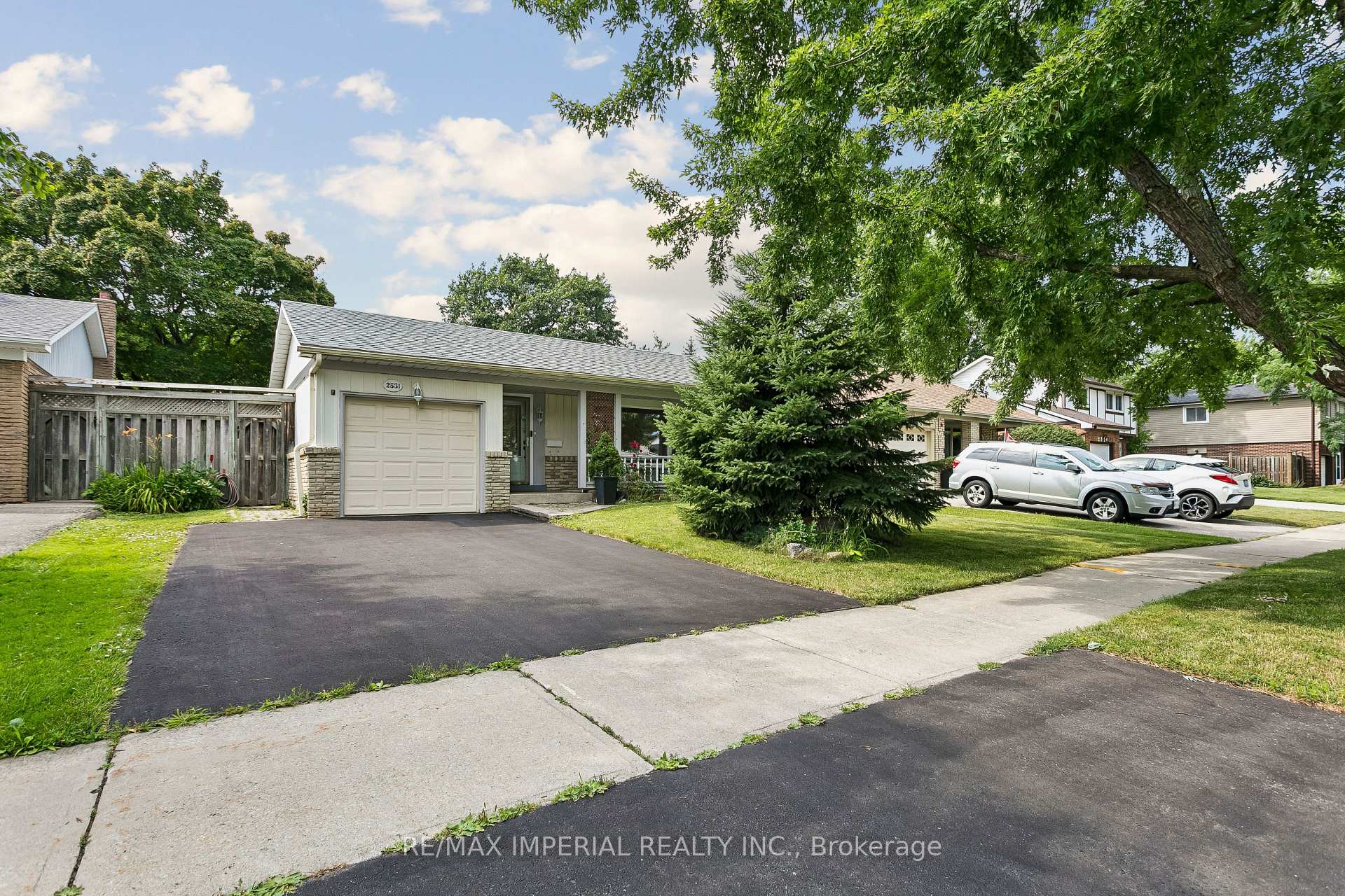 Photo 1 of 2531 Windjammer Road, Mississauga, Erin Mills — HOMEH