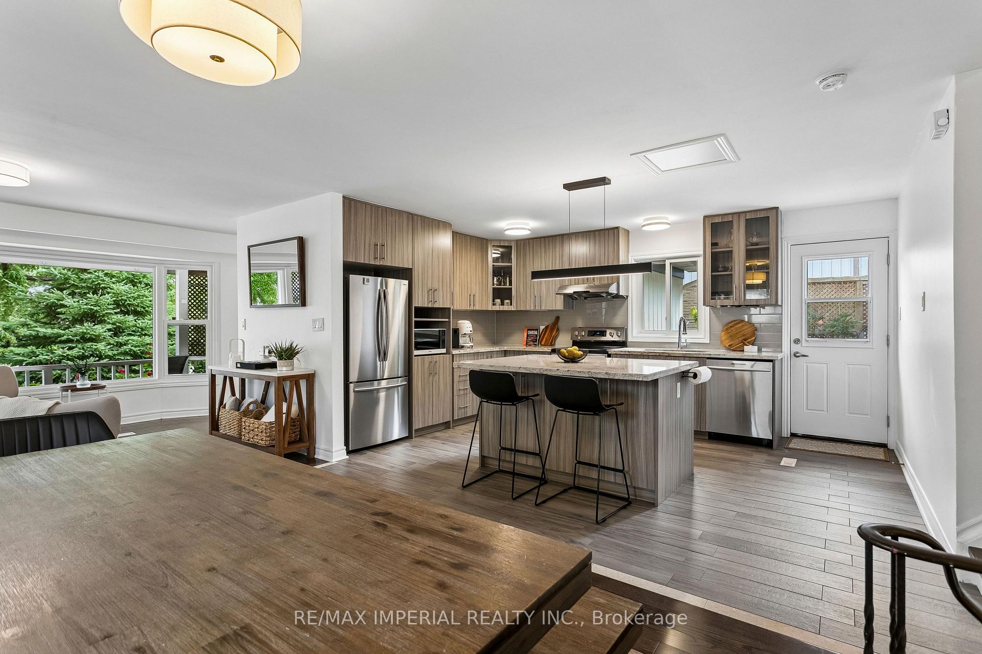 Photo 8 of 2531 Windjammer Road, Mississauga, Erin Mills — HOMEH