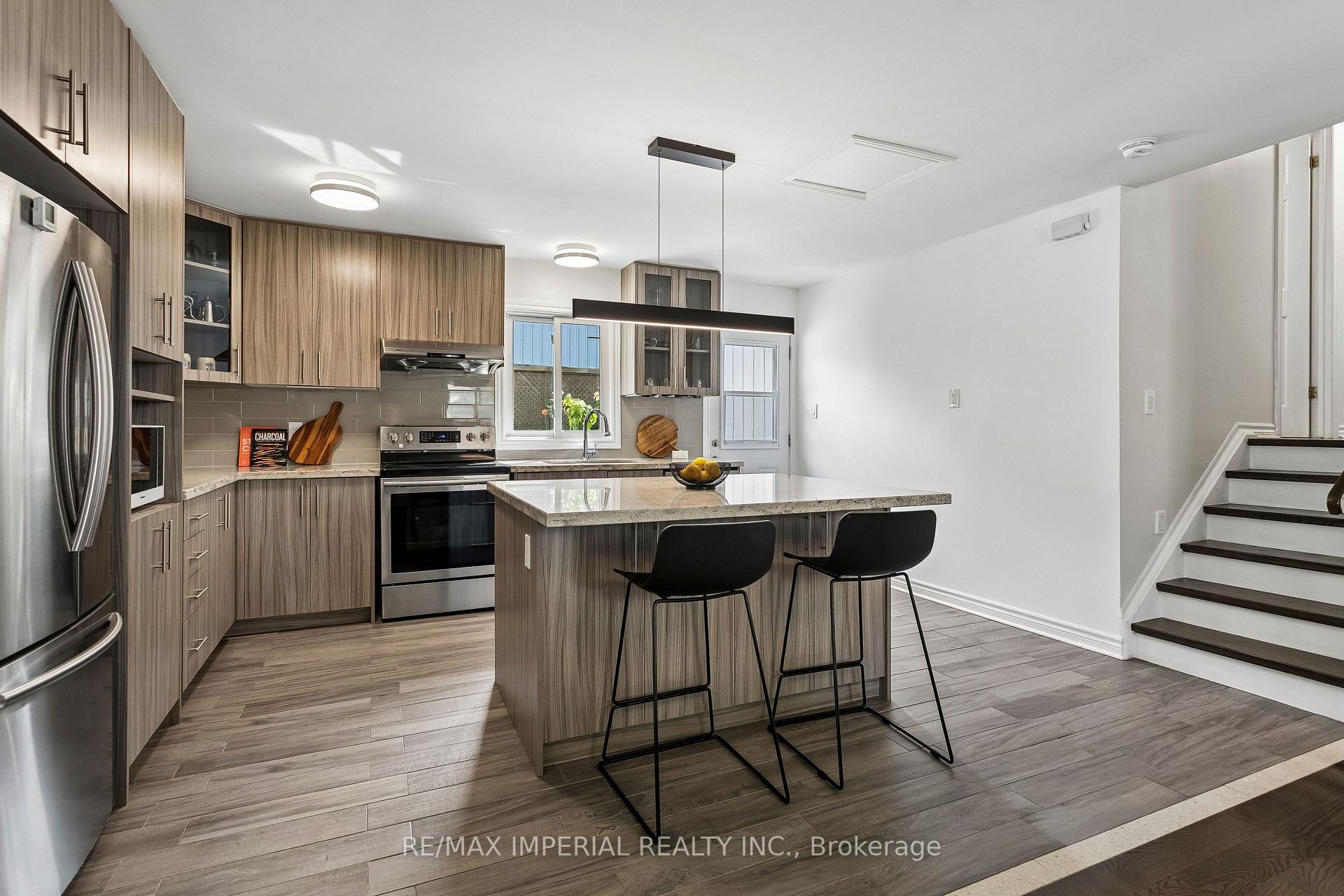 Photo 9 of 2531 Windjammer Road, Mississauga, Erin Mills — HOMEH