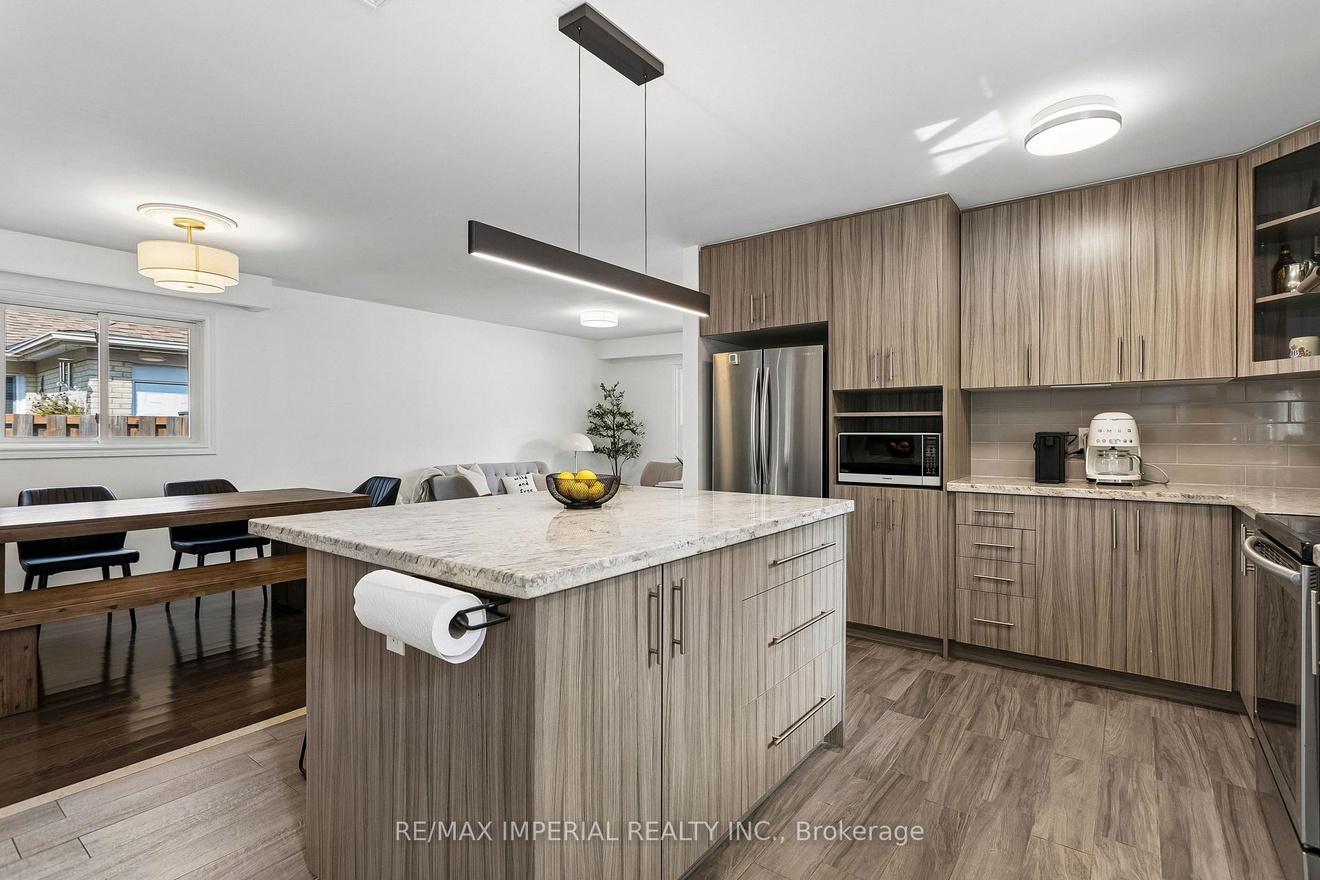 Photo 10 of 2531 Windjammer Road, Mississauga, Erin Mills — HOMEH