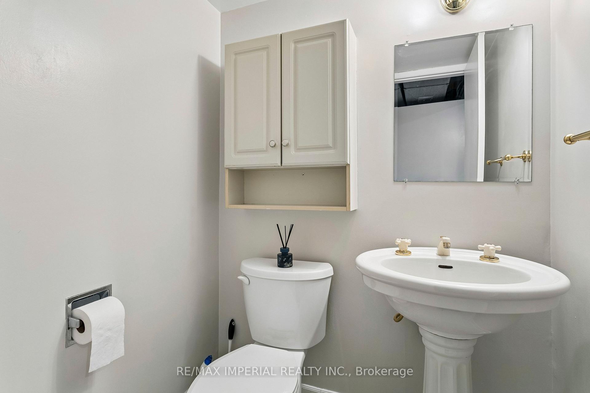 Photo 25 of 2531 Windjammer Road, Mississauga, Erin Mills — HOMEH