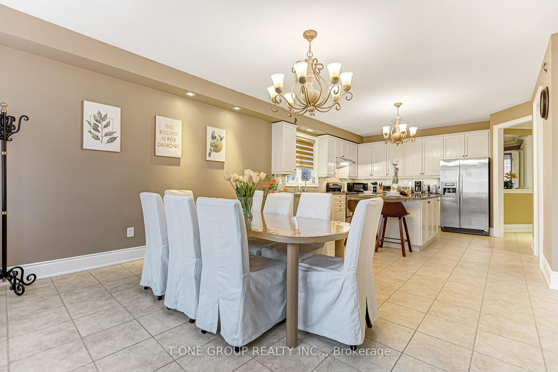 Photo 4 of 261 Angus Glen Boulevard, Markham, Devil's Elbow — HOMEH