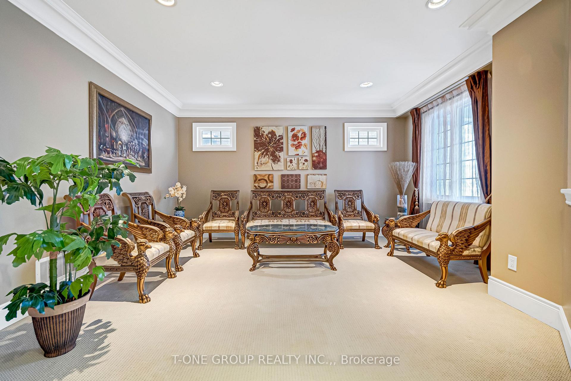 Photo 8 of 261 Angus Glen Boulevard, Markham, Devil's Elbow — HOMEH