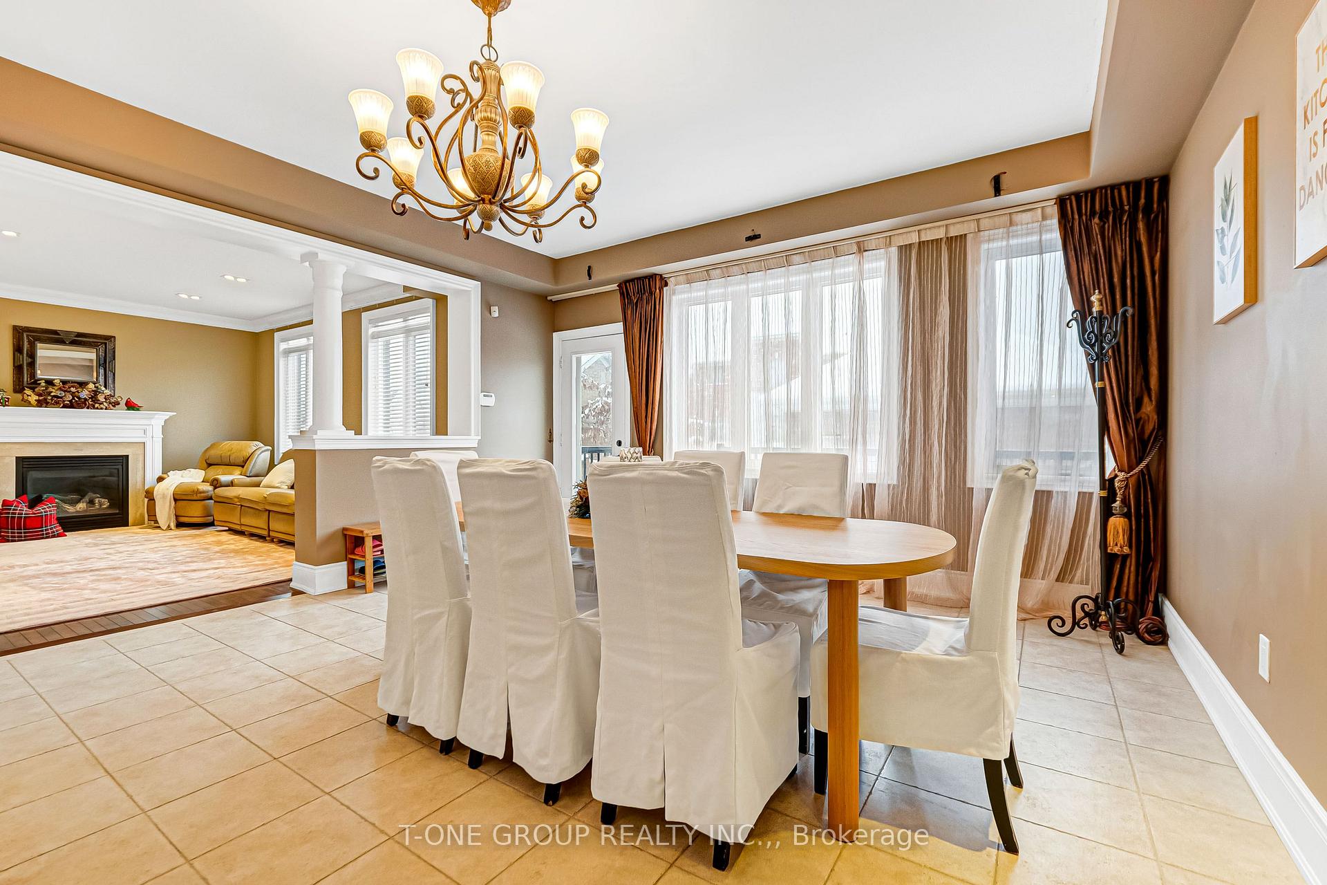 Photo 10 of 261 Angus Glen Boulevard, Markham, Devil's Elbow — HOMEH