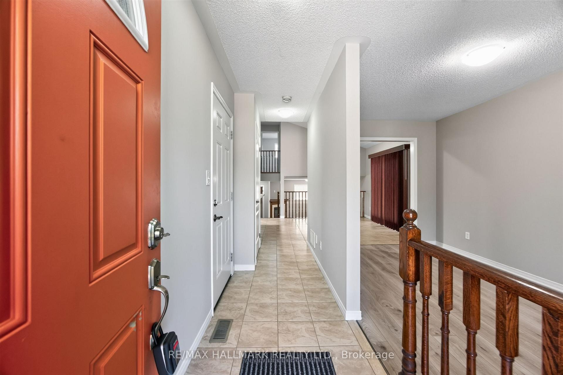Photo 7 of 563 Luple Avenue, Oshawa, Samac — HOMEH