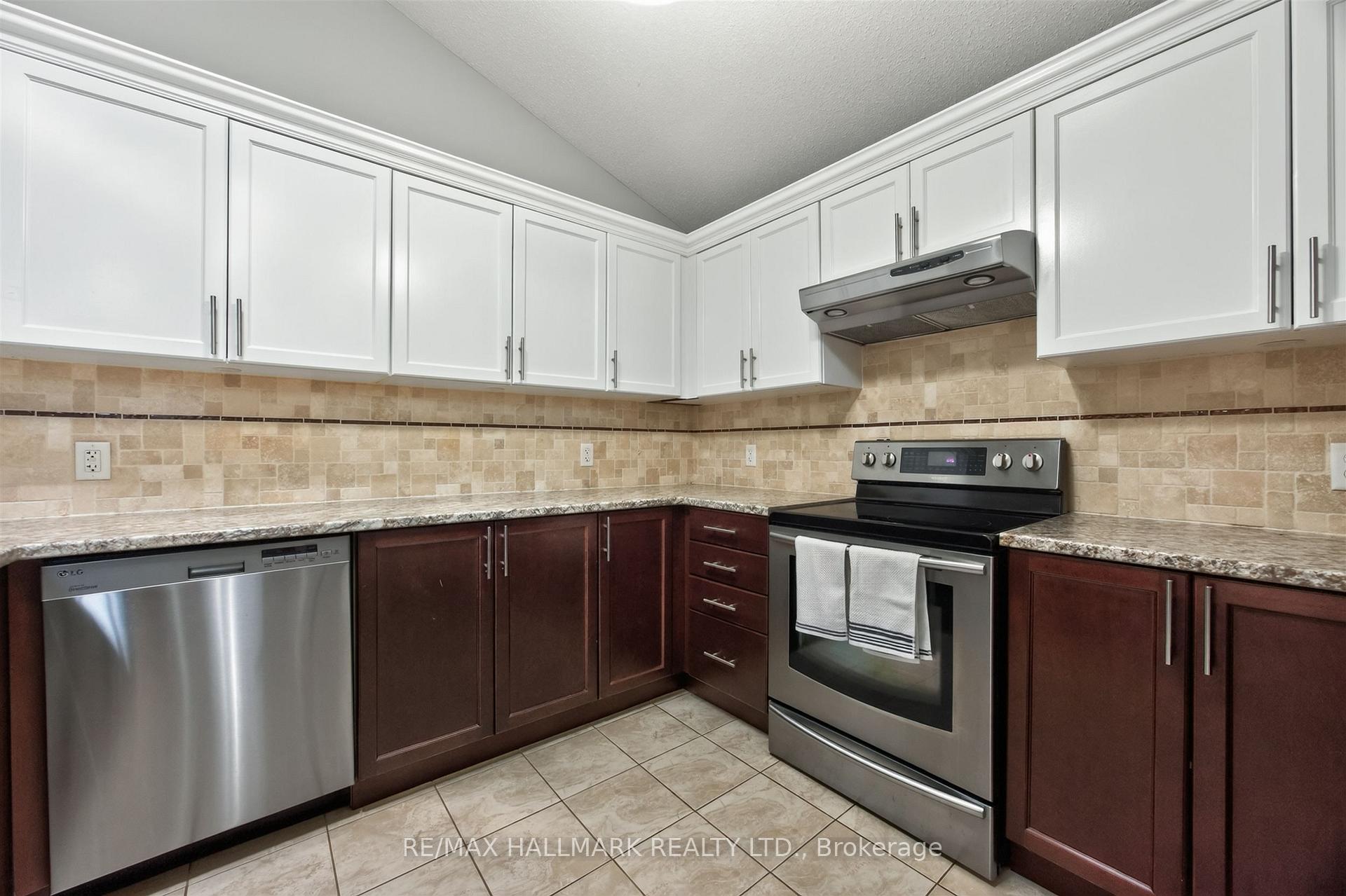 Photo 16 of 563 Luple Avenue, Oshawa, Samac — HOMEH