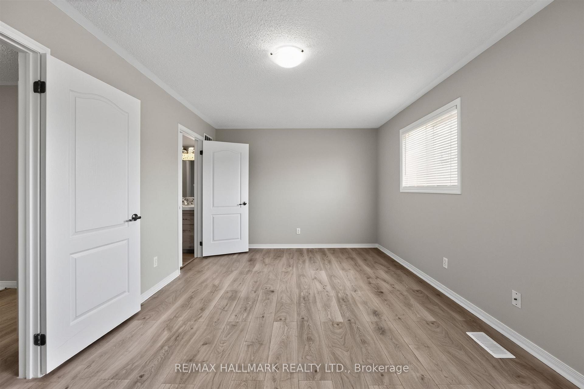 Photo 24 of 563 Luple Avenue, Oshawa, Samac — HOMEH