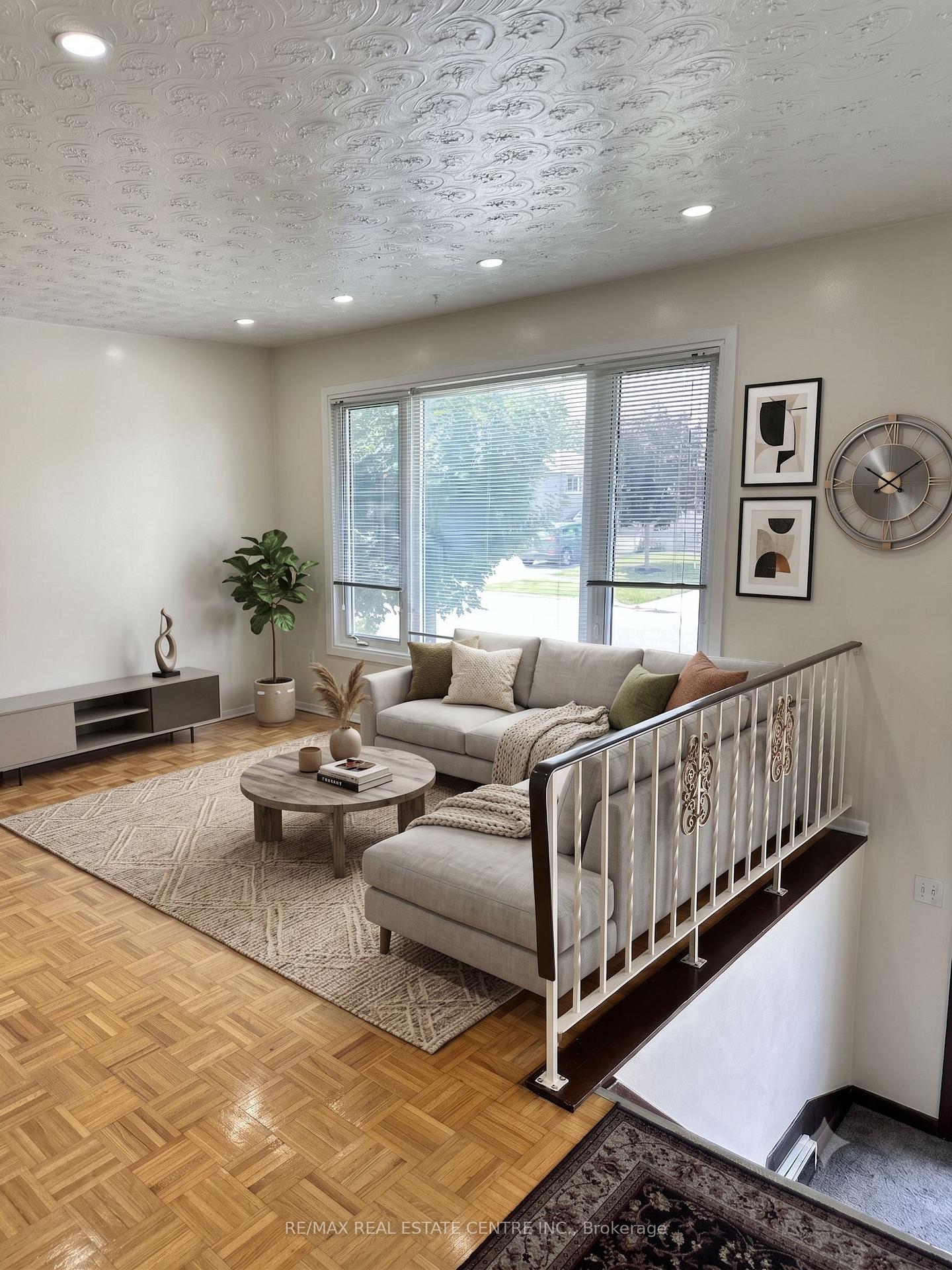 Photo 3 of 66 Bakersfield Drive, Cambridge, Christopher-Champlain — HOMEH