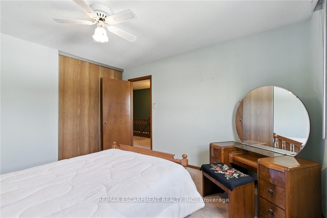 Photo 24 of 39 Megna Court, Hamilton, Gurnett — HOMEH