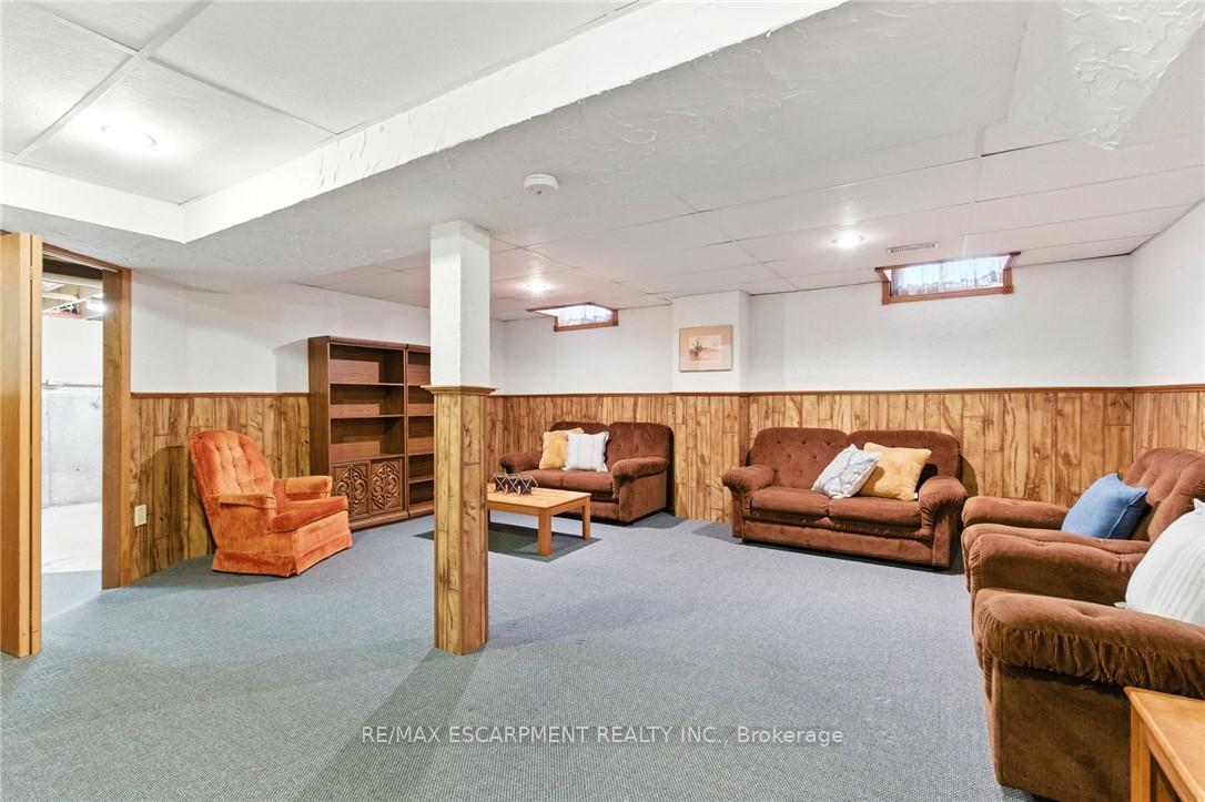 Photo 31 of 39 Megna Court, Hamilton, Gurnett — HOMEH