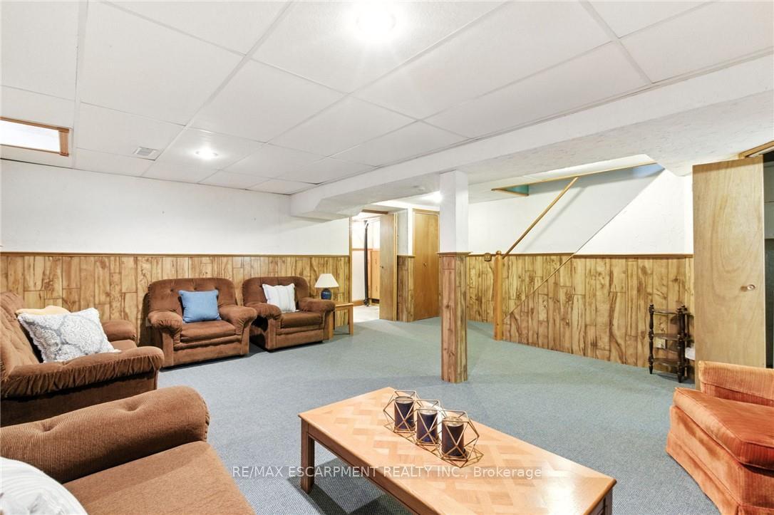 Photo 33 of 39 Megna Court, Hamilton, Gurnett — HOMEH