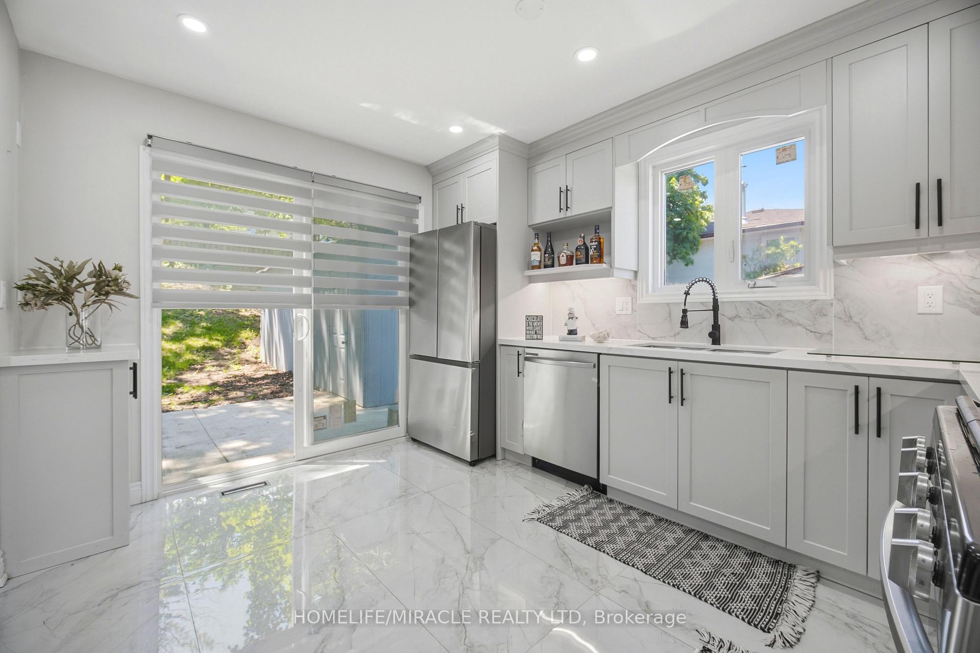 Photo 12 of 96 Bonham Boulevard, Mississauga, Streetsville — HOMEH