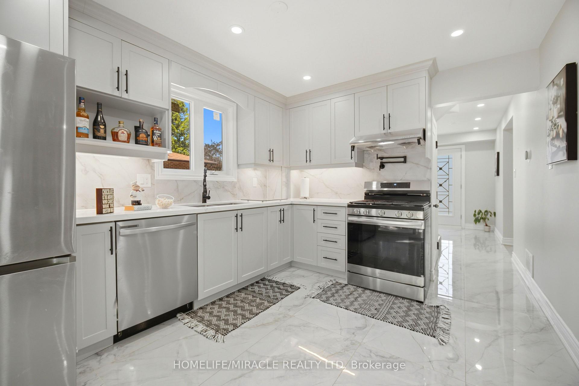 Photo 13 of 96 Bonham Boulevard, Mississauga, Streetsville — HOMEH