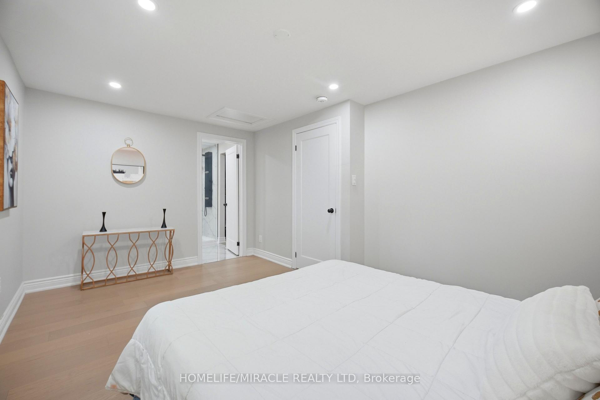 Photo 18 of 96 Bonham Boulevard, Mississauga, Streetsville — HOMEH