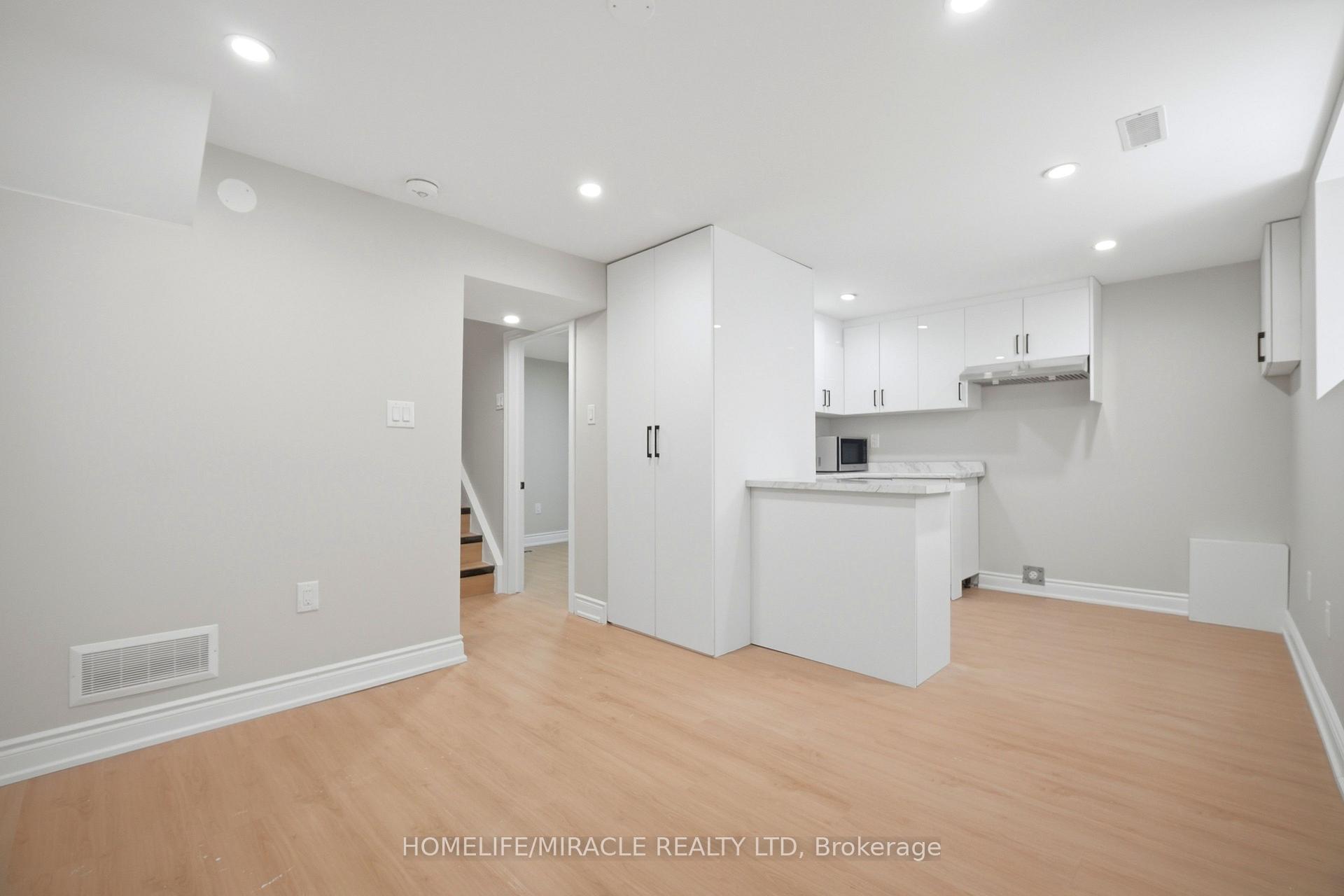 Photo 25 of 96 Bonham Boulevard, Mississauga, Streetsville — HOMEH