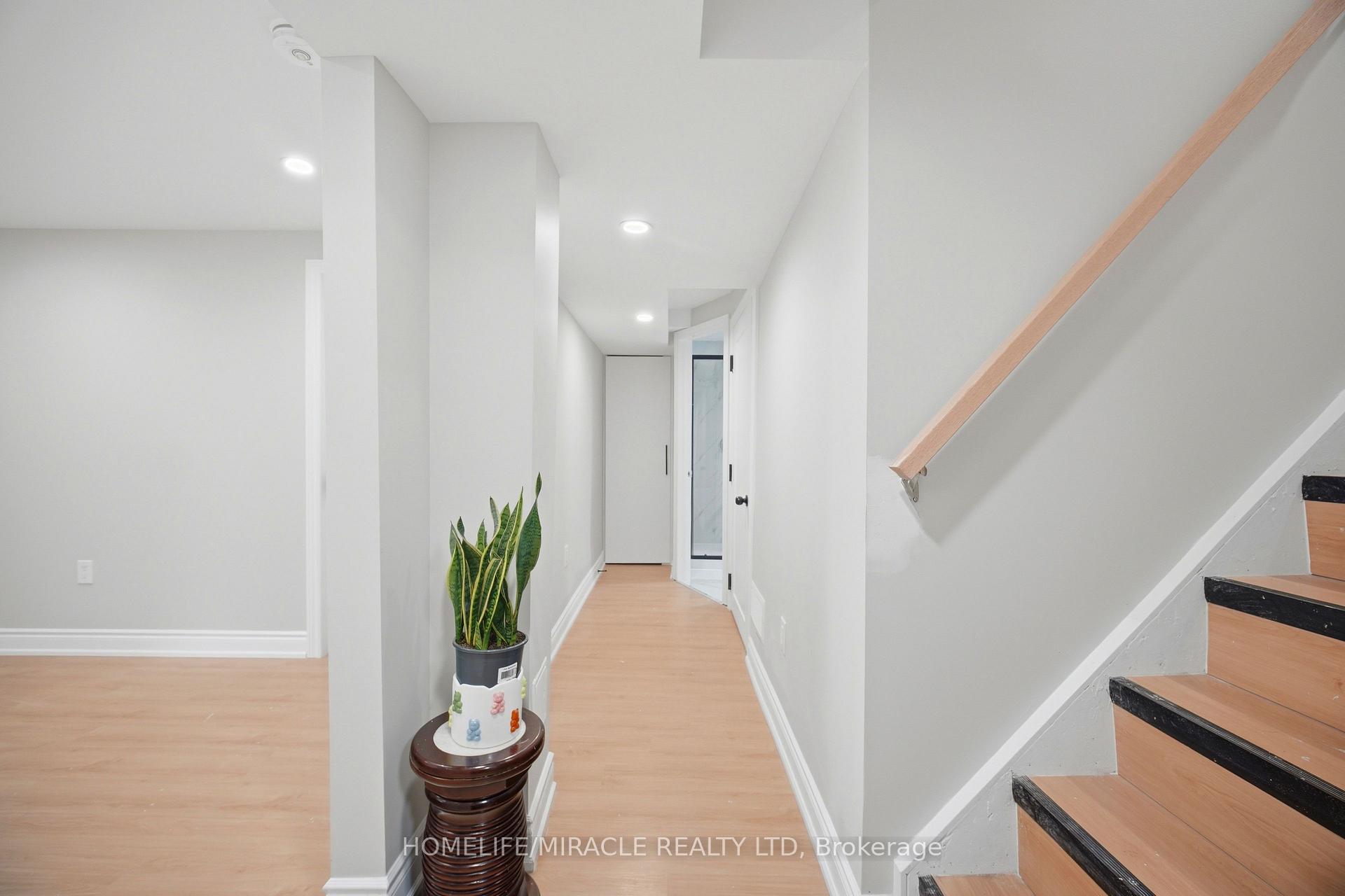 Photo 28 of 96 Bonham Boulevard, Mississauga, Streetsville — HOMEH