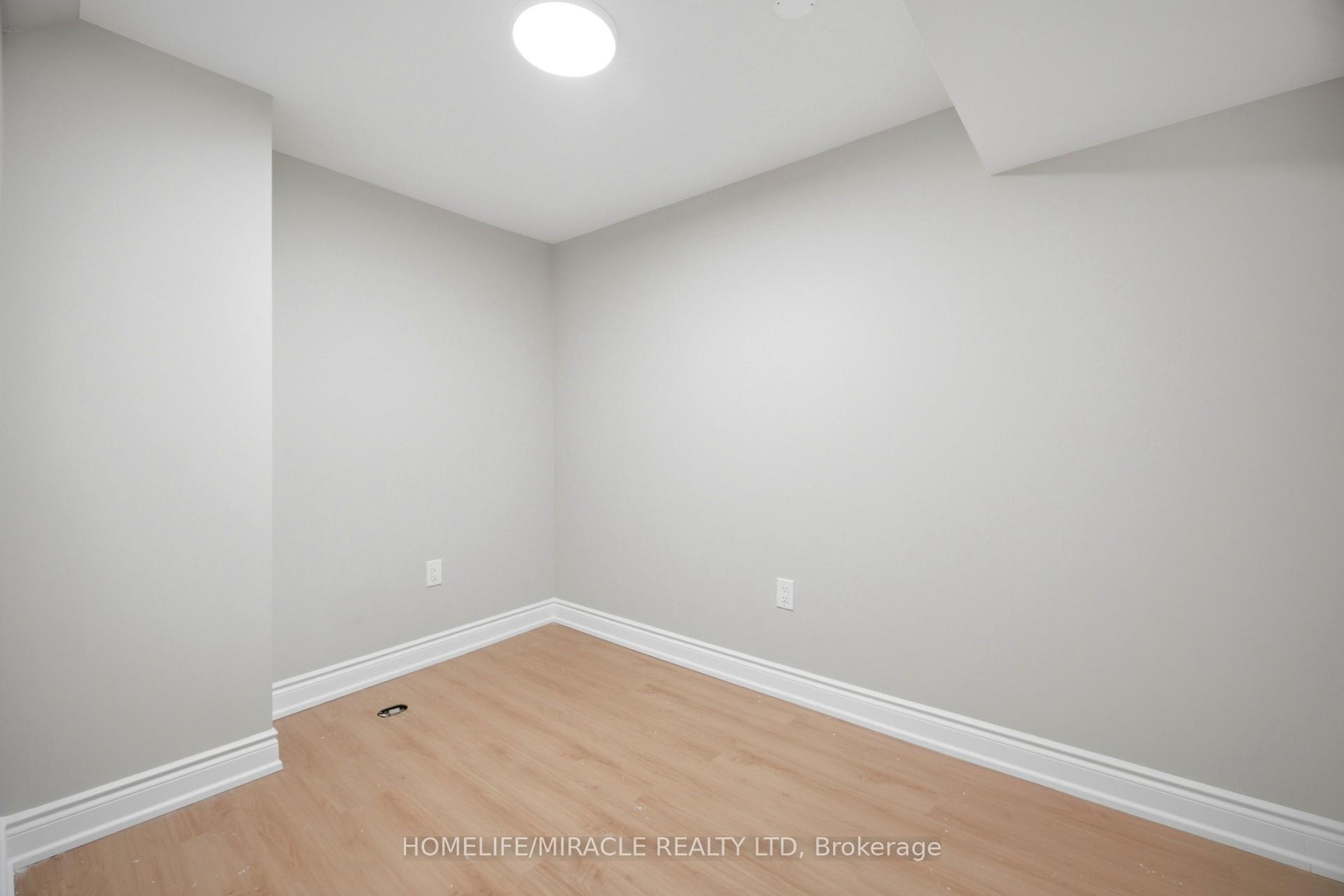 Photo 30 of 96 Bonham Boulevard, Mississauga, Streetsville — HOMEH