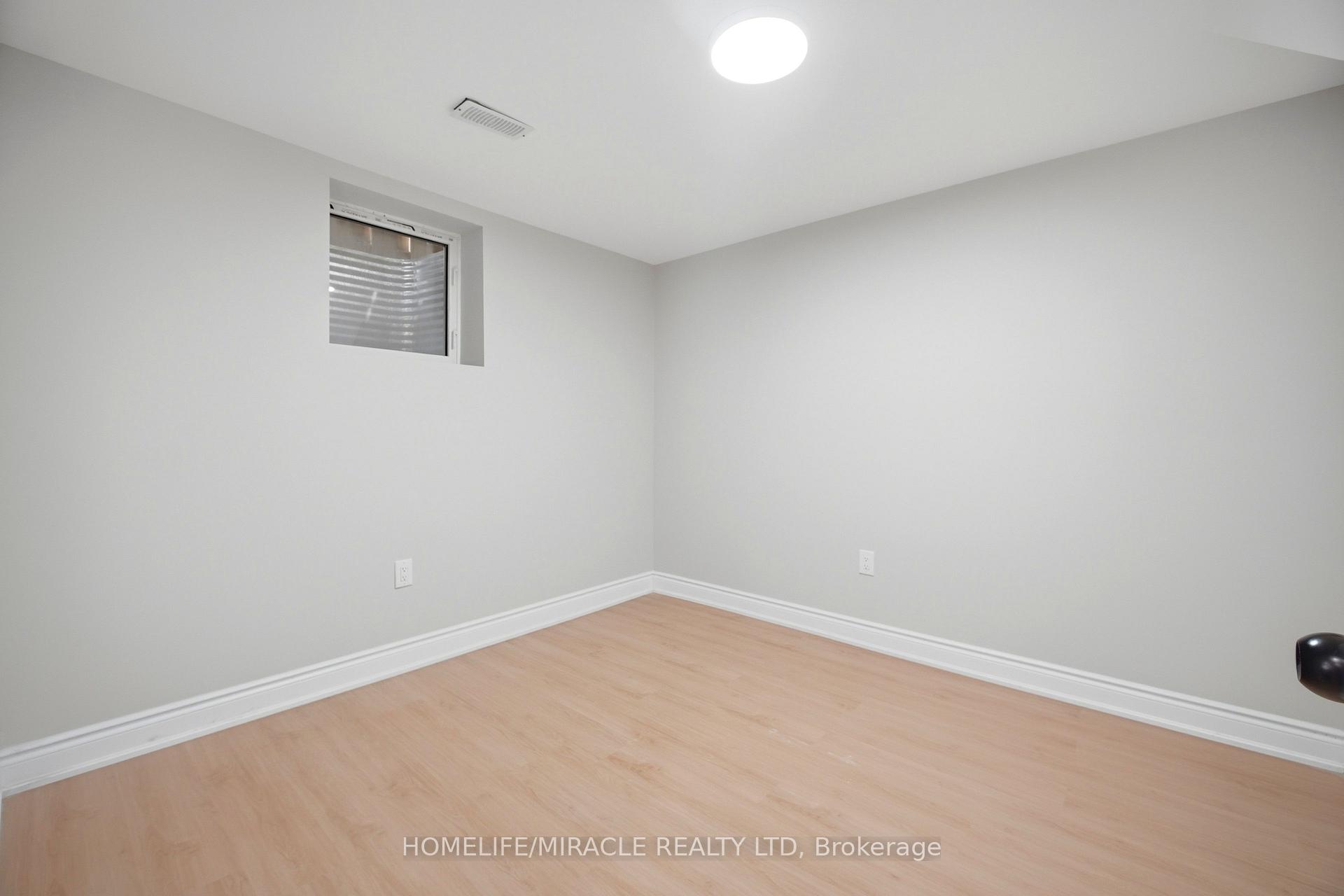 Photo 31 of 96 Bonham Boulevard, Mississauga, Streetsville — HOMEH