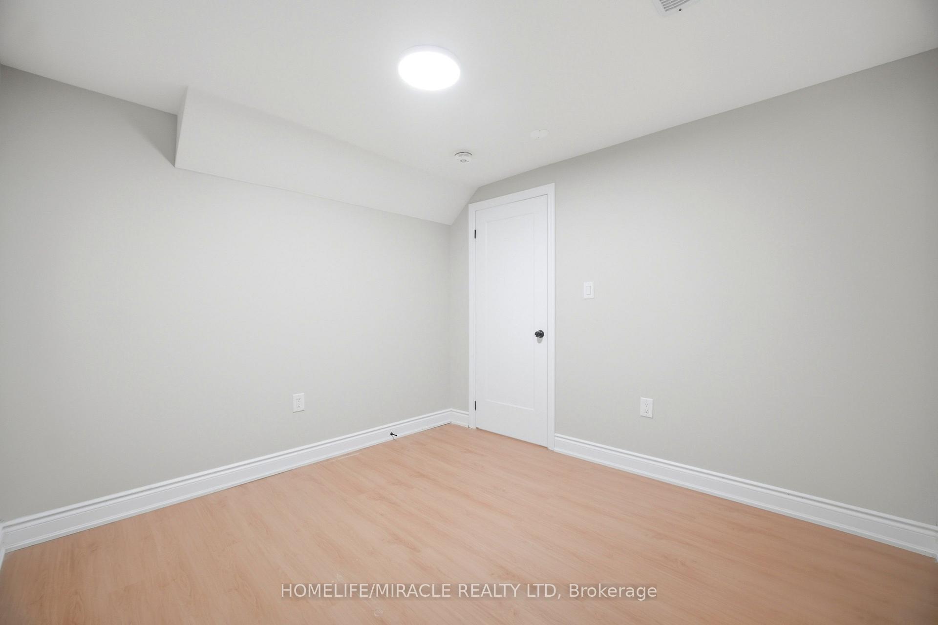 Photo 33 of 96 Bonham Boulevard, Mississauga, Streetsville — HOMEH