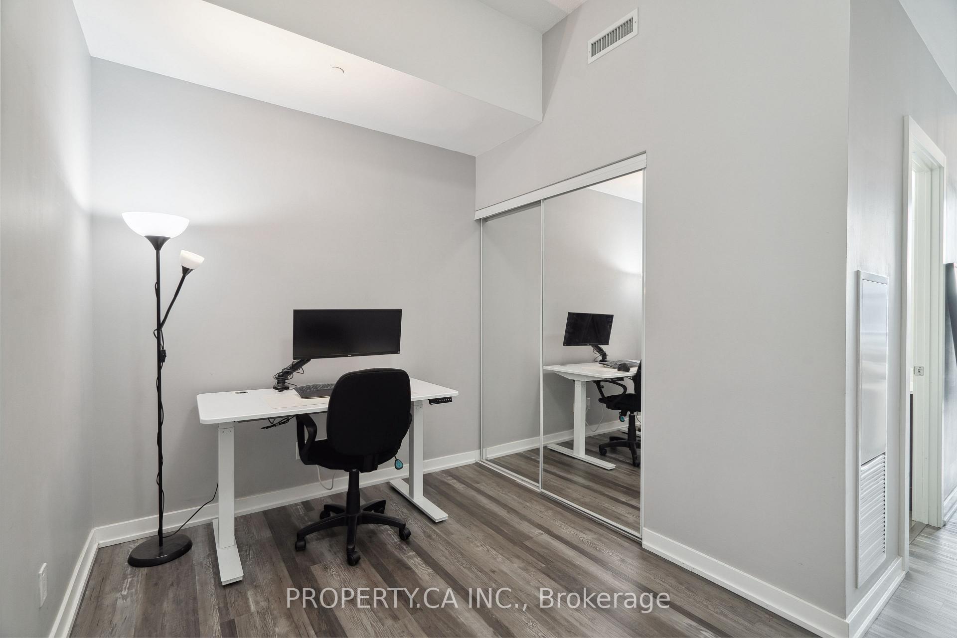 Photo 4 of Unit 721, 20 Bruyeres Mews, Toronto, Niagara — HOMEH