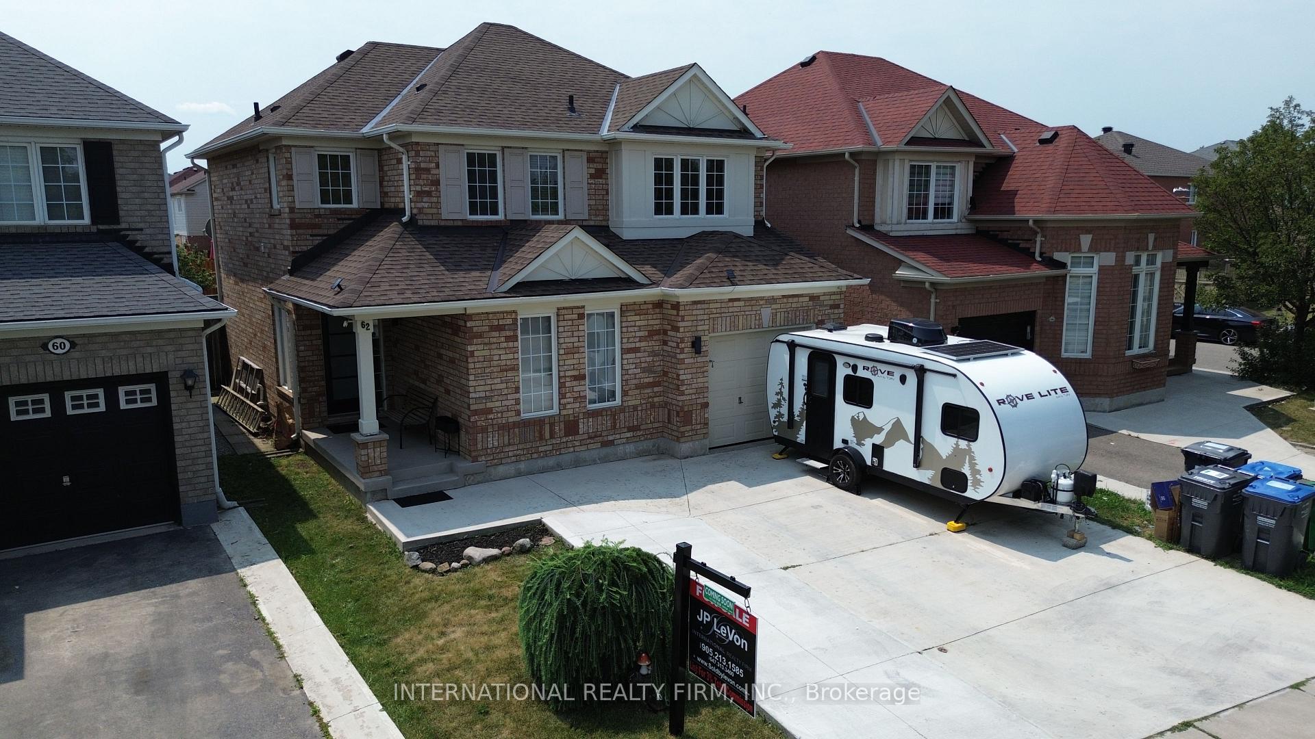 Photo 3 of 62 Williamson Drive, Brampton, Fletcher's Meadow — HOMEH