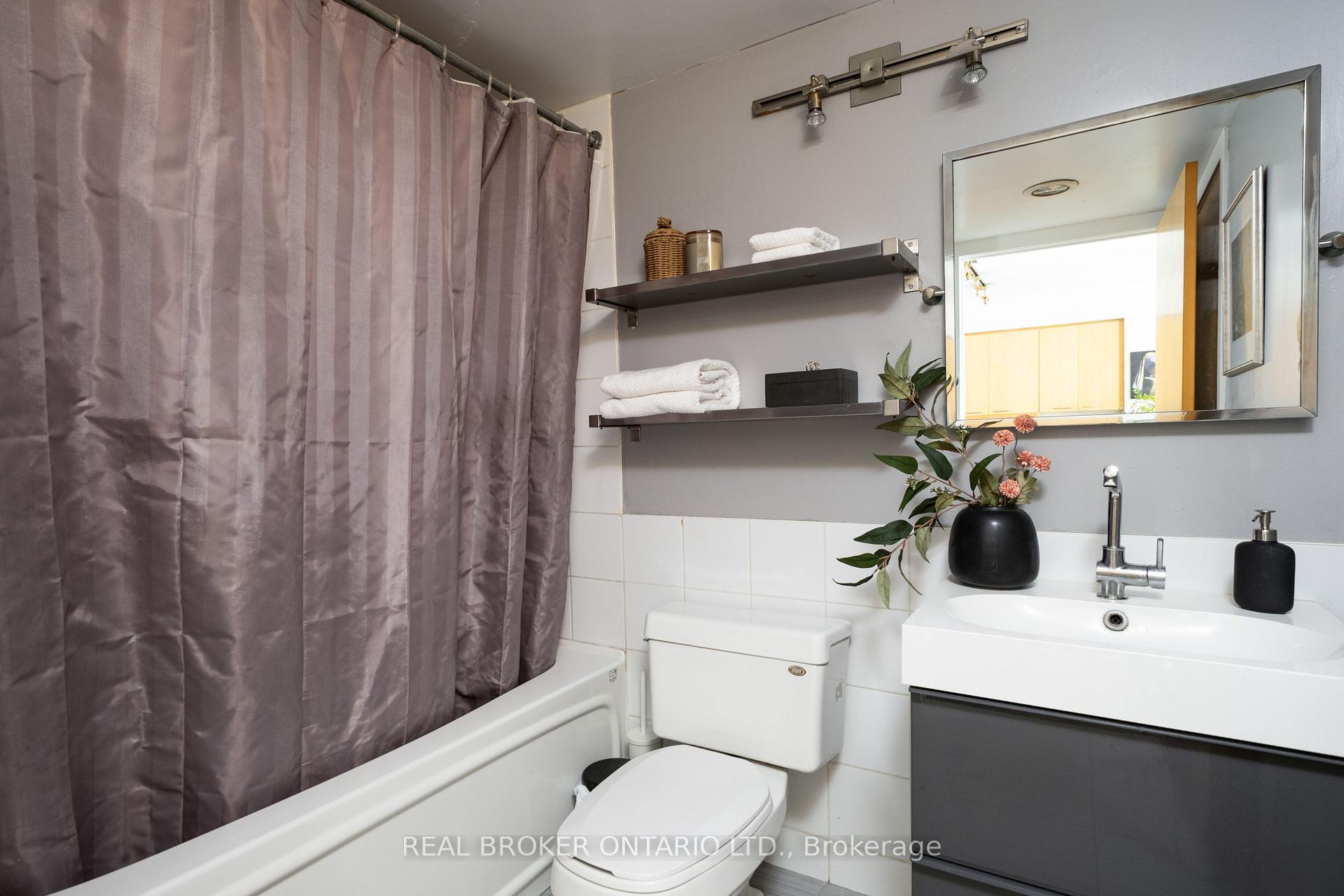 Photo 17 of Unit 1416, 255 Richmond Street E, Toronto, Moss Park — HOMEH